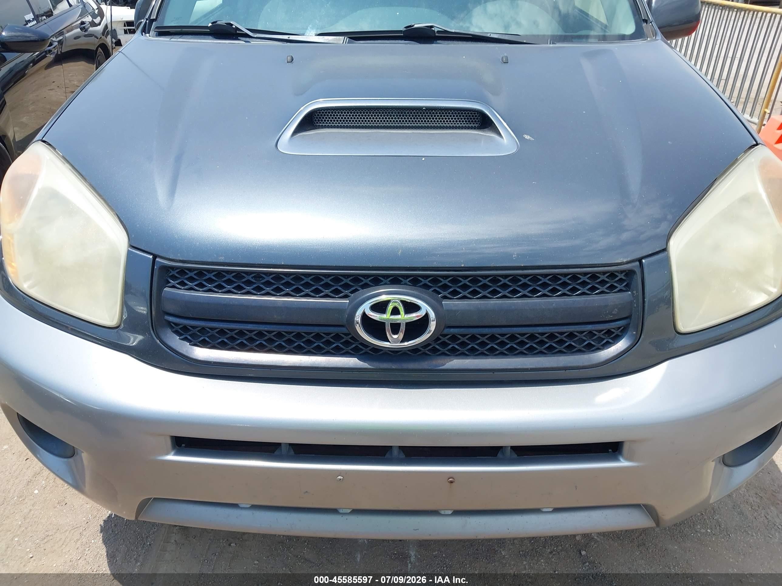 2004 Toyota Rav4   Dark Blue vin: JTEGD20VX40025029