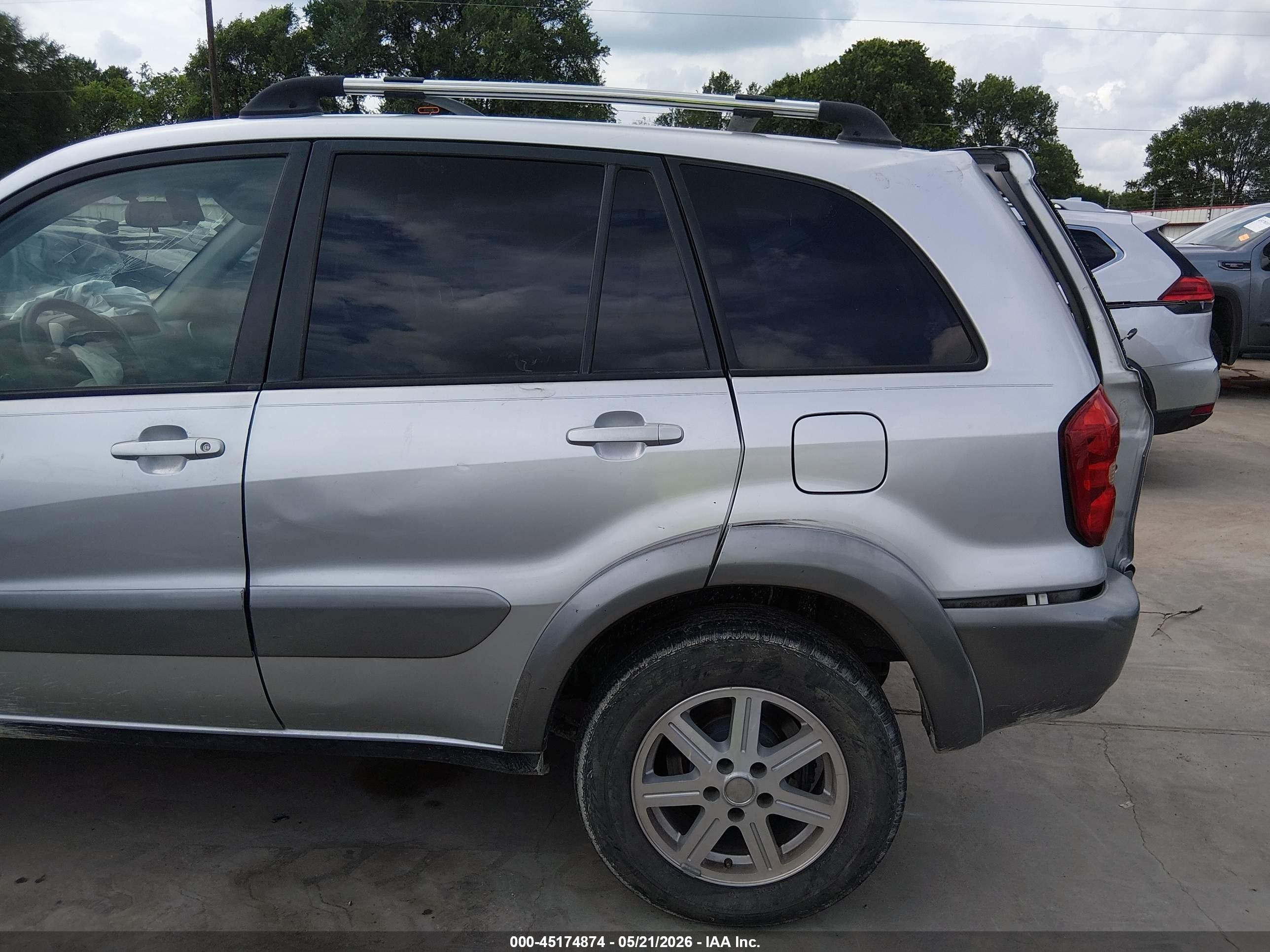 2005 Toyota Rav4   Gray vin: JTEGD20VX50049803