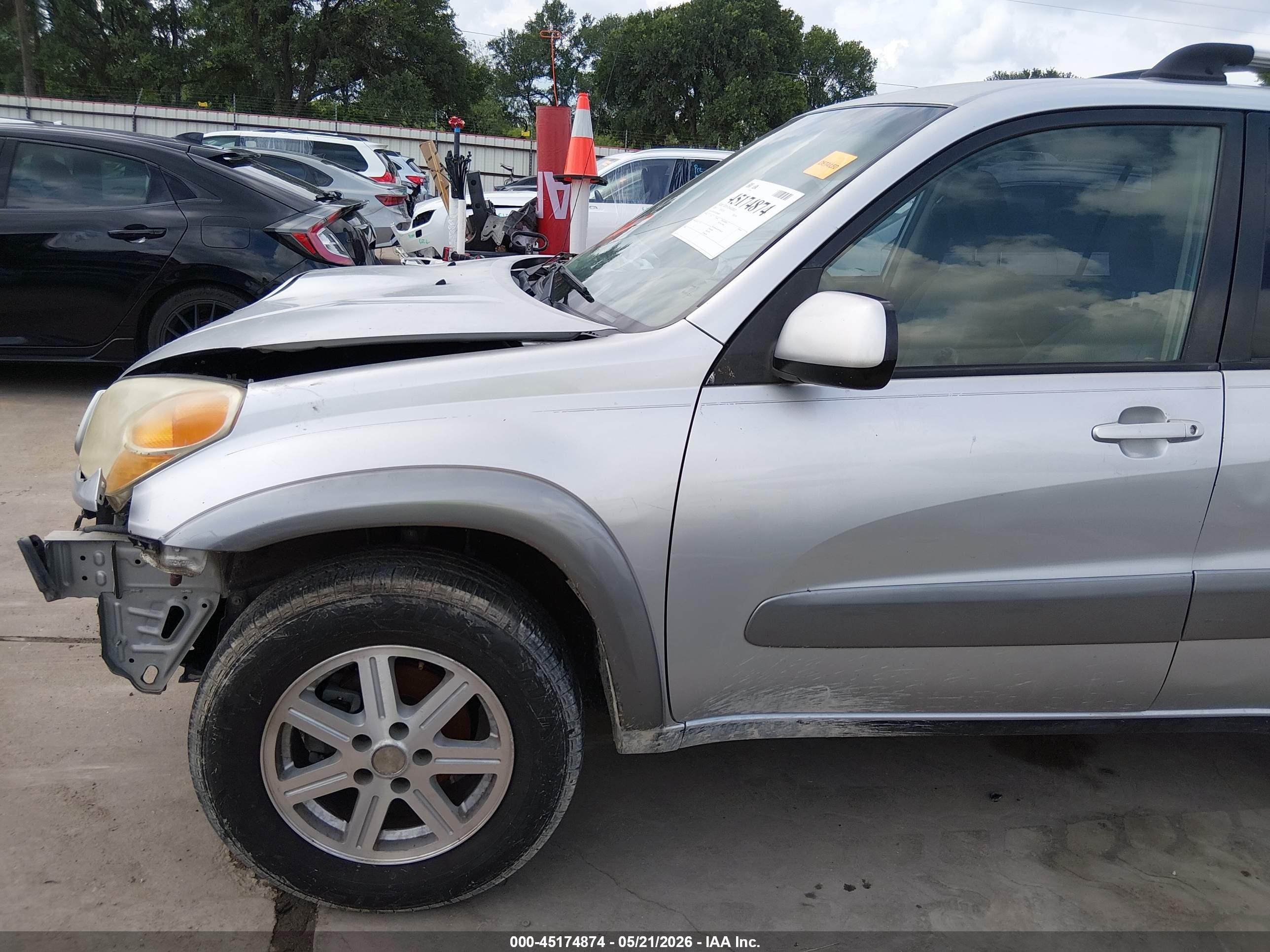 2005 Toyota Rav4   Gray vin: JTEGD20VX50049803