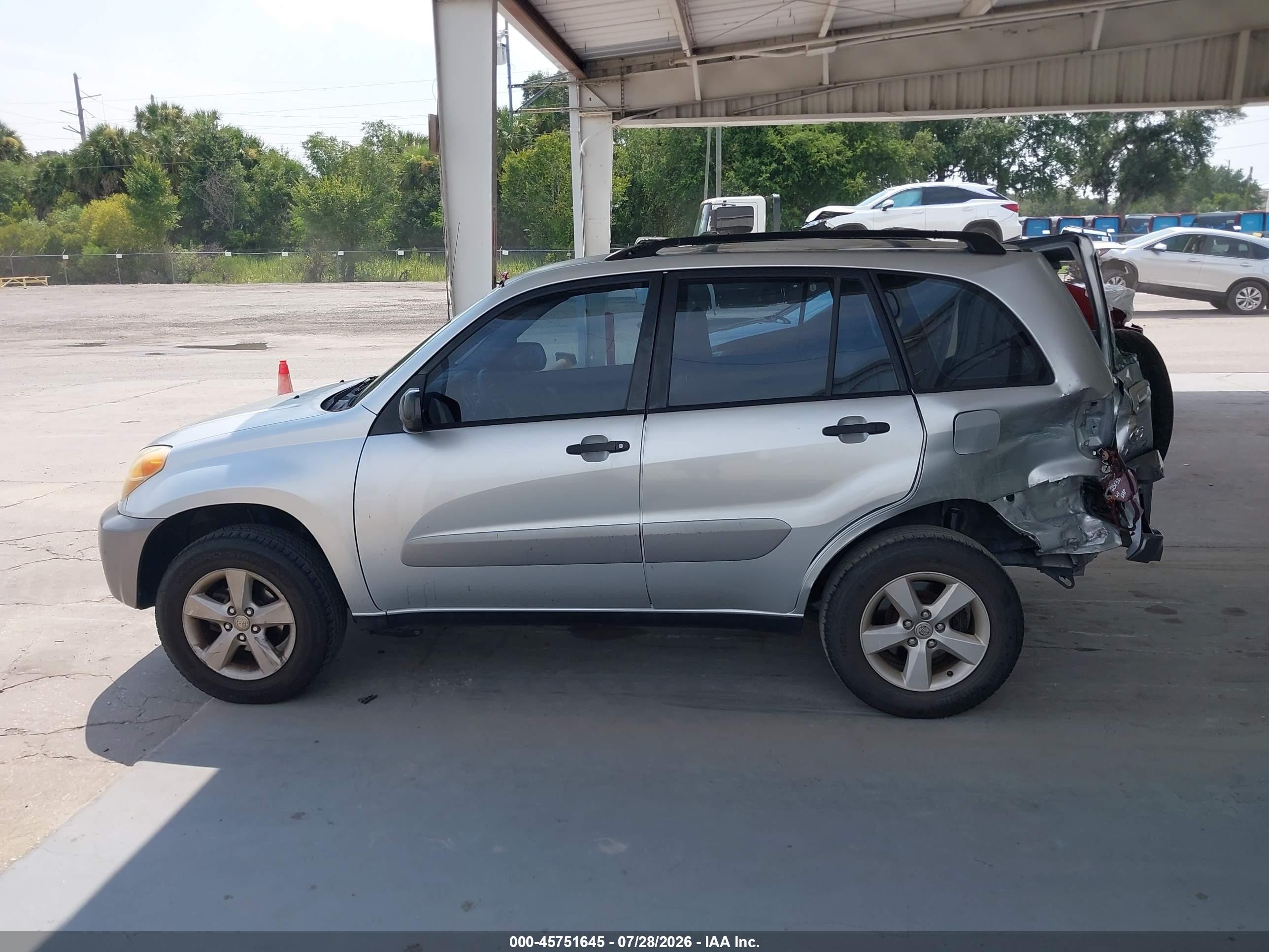 2005 Toyota Rav4   Silver vin: JTEGD20VX50070263