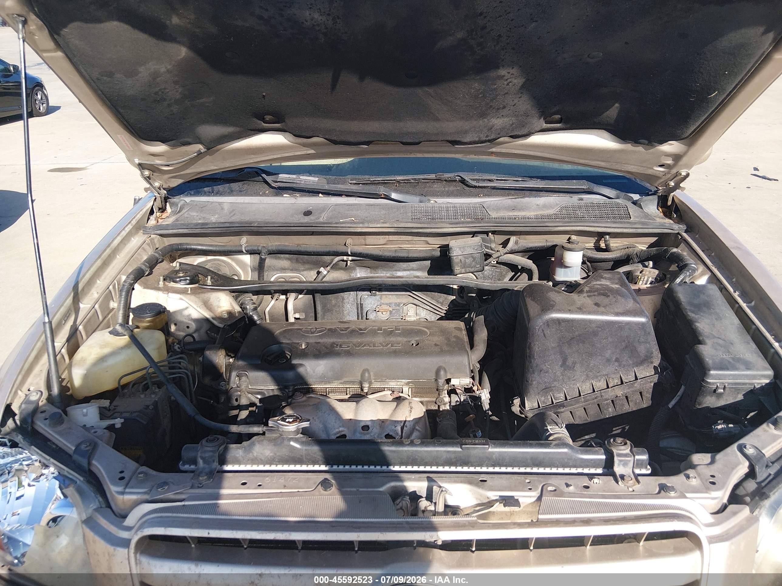 2005 Toyota Highlander   Gold vin: JTEGD21A050118767