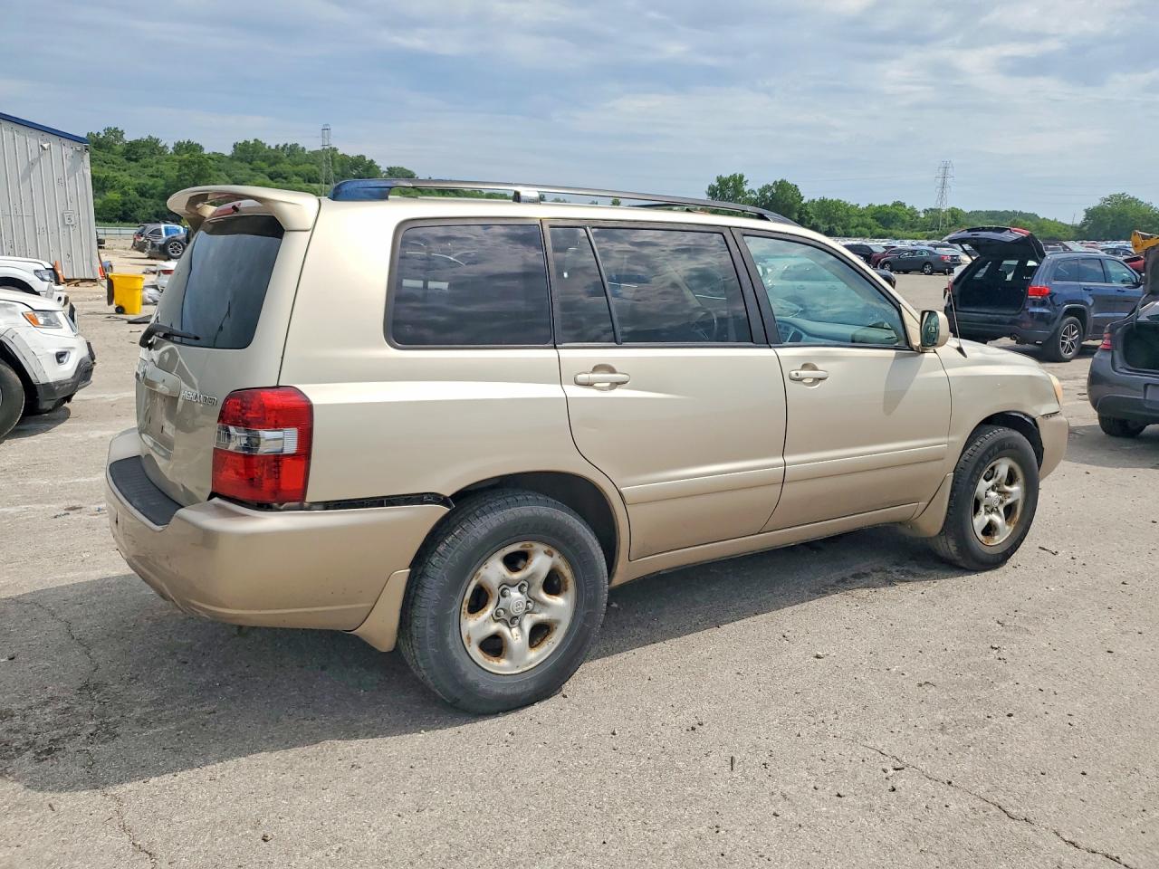 2007 Toyota Highlander Base Beige vin: JTEGD21A070155837