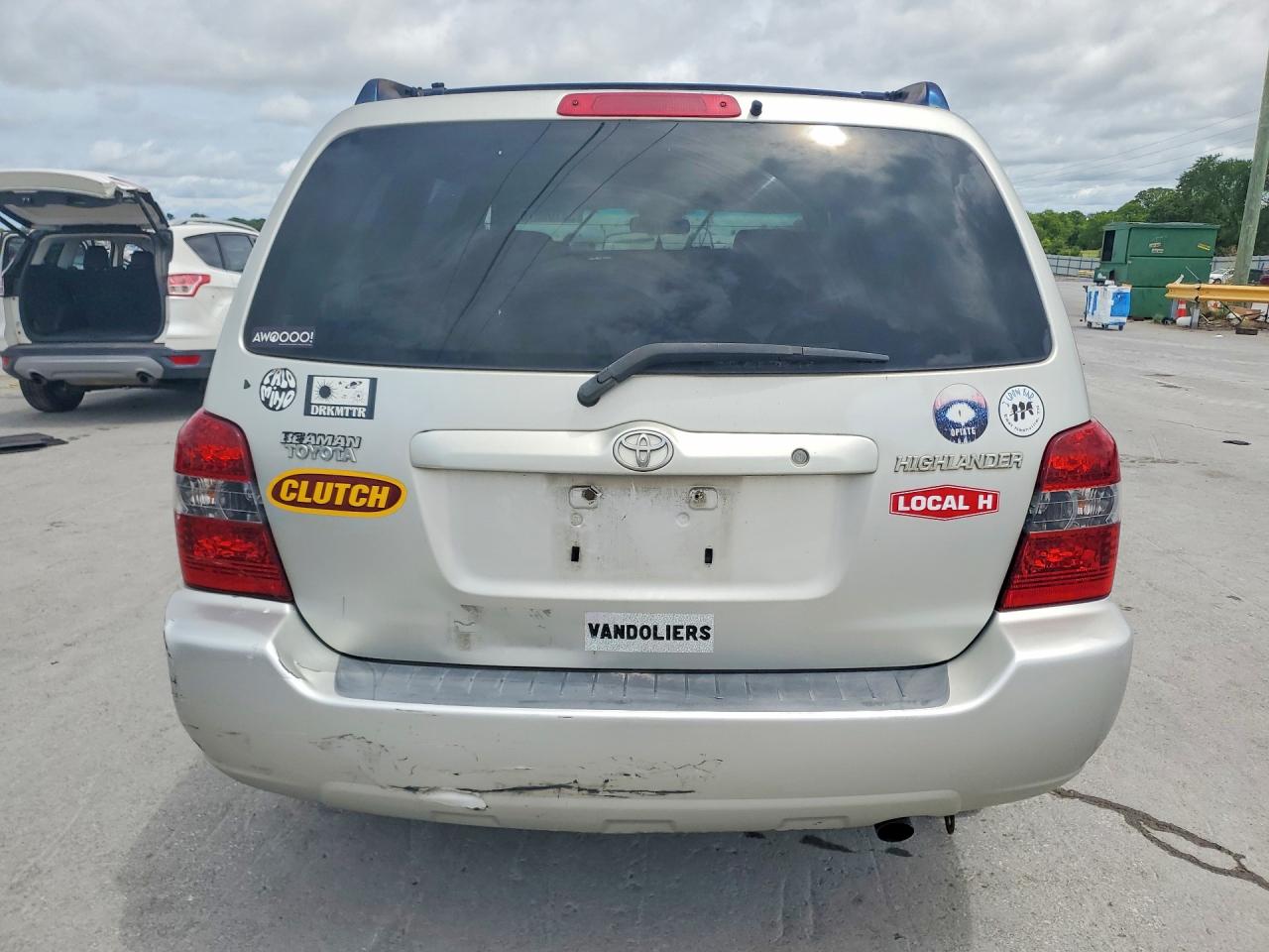 2004 Toyota Highlander Base Silver vin: JTEGD21A140077385