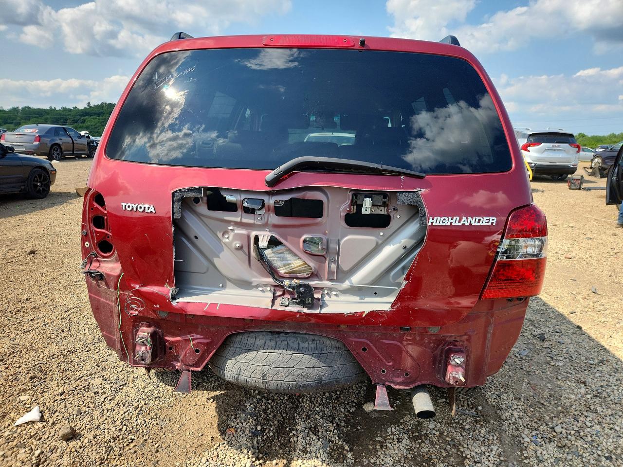2006 Toyota Highlander Base Red vin: JTEGD21A160153254