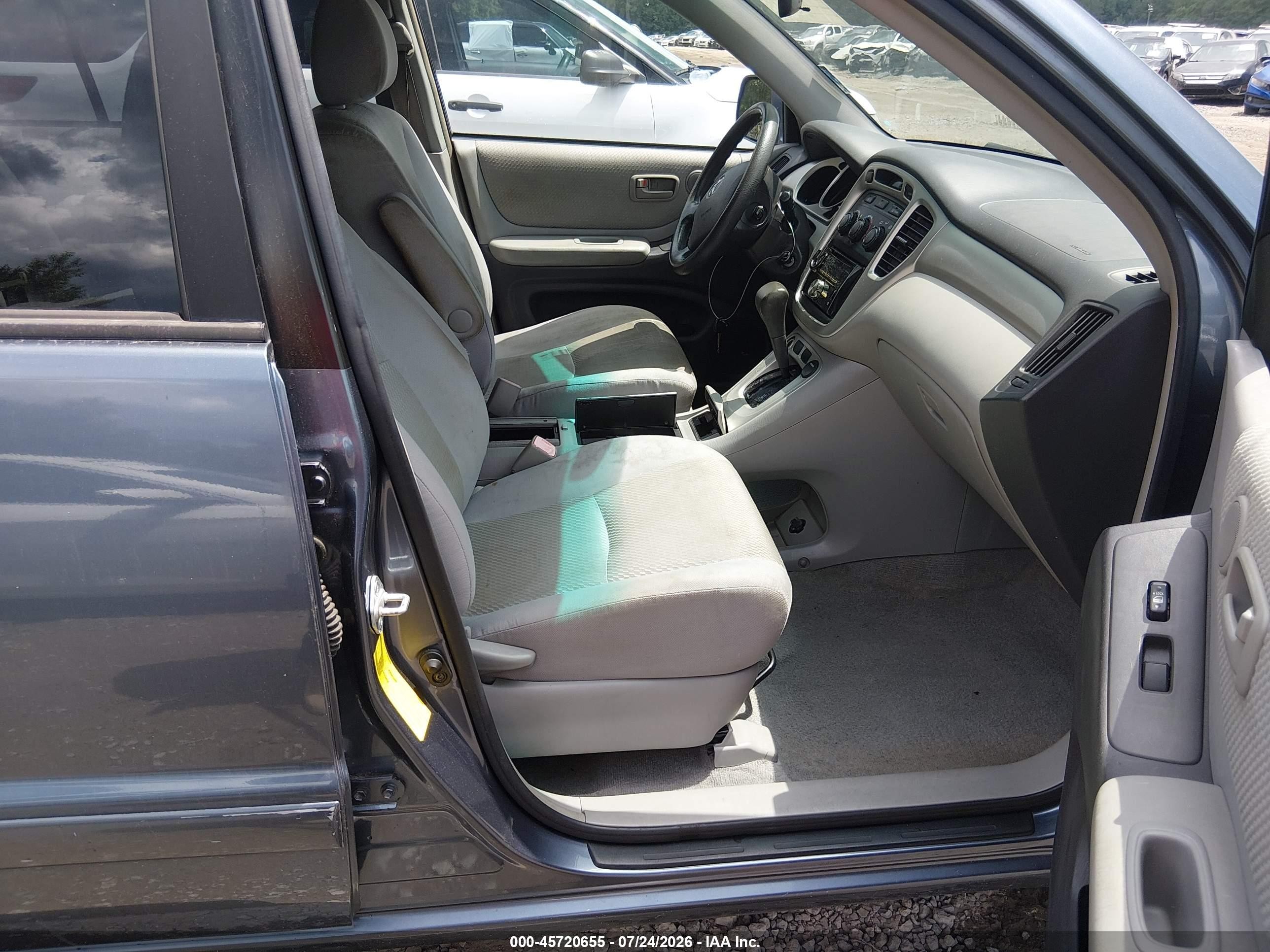 2007 Toyota Highlander   Blue vin: JTEGD21A170170833