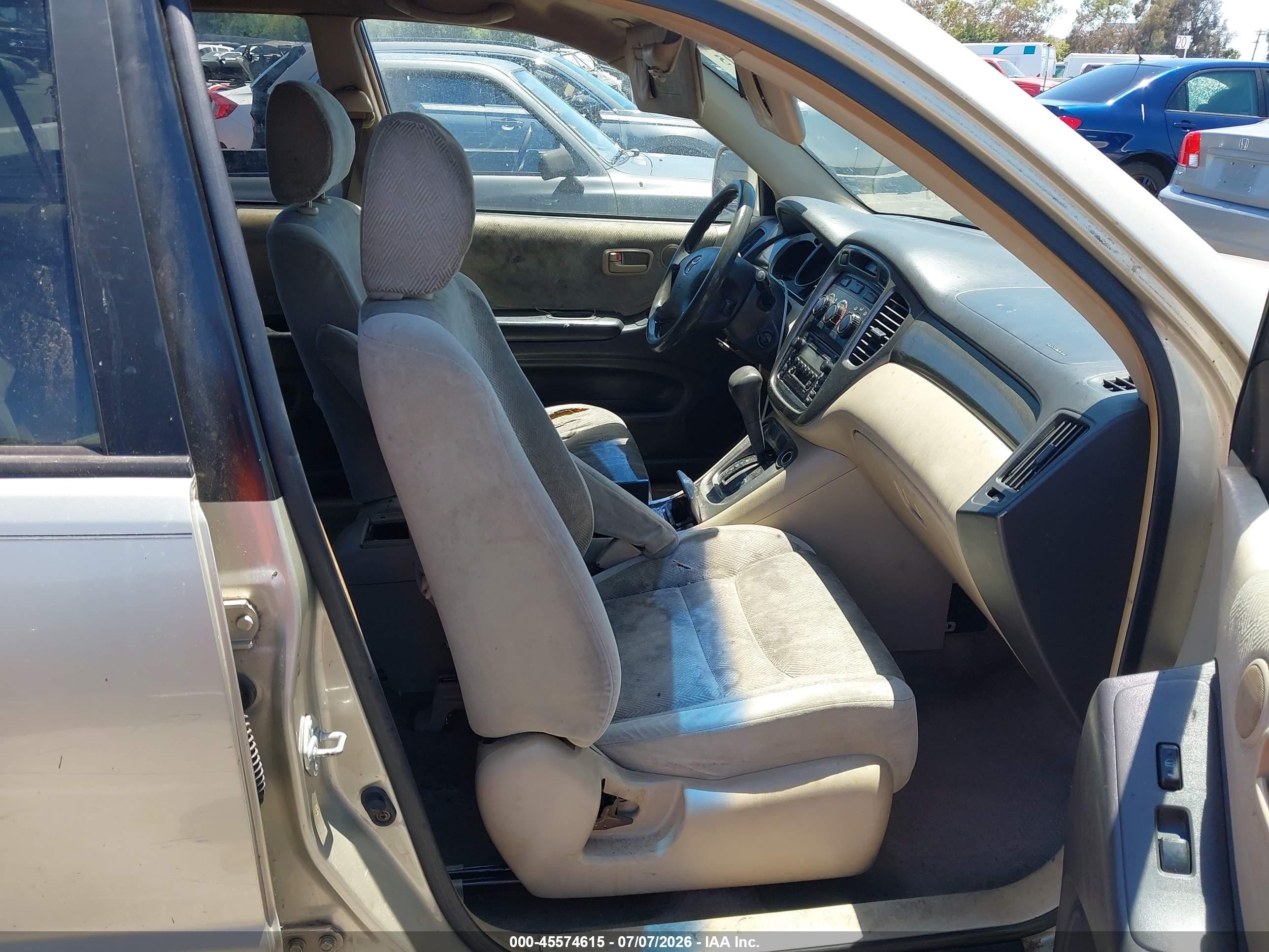 2003 Toyota Highlander   Champagne vin: JTEGD21A230054986