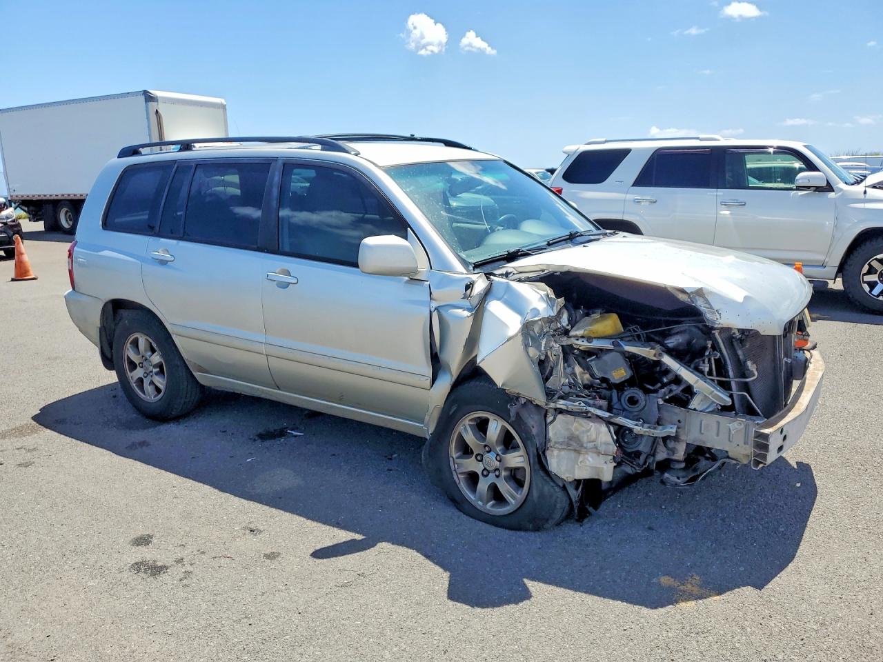 2004 Toyota Highlander Base Silver vin: JTEGD21A240101385