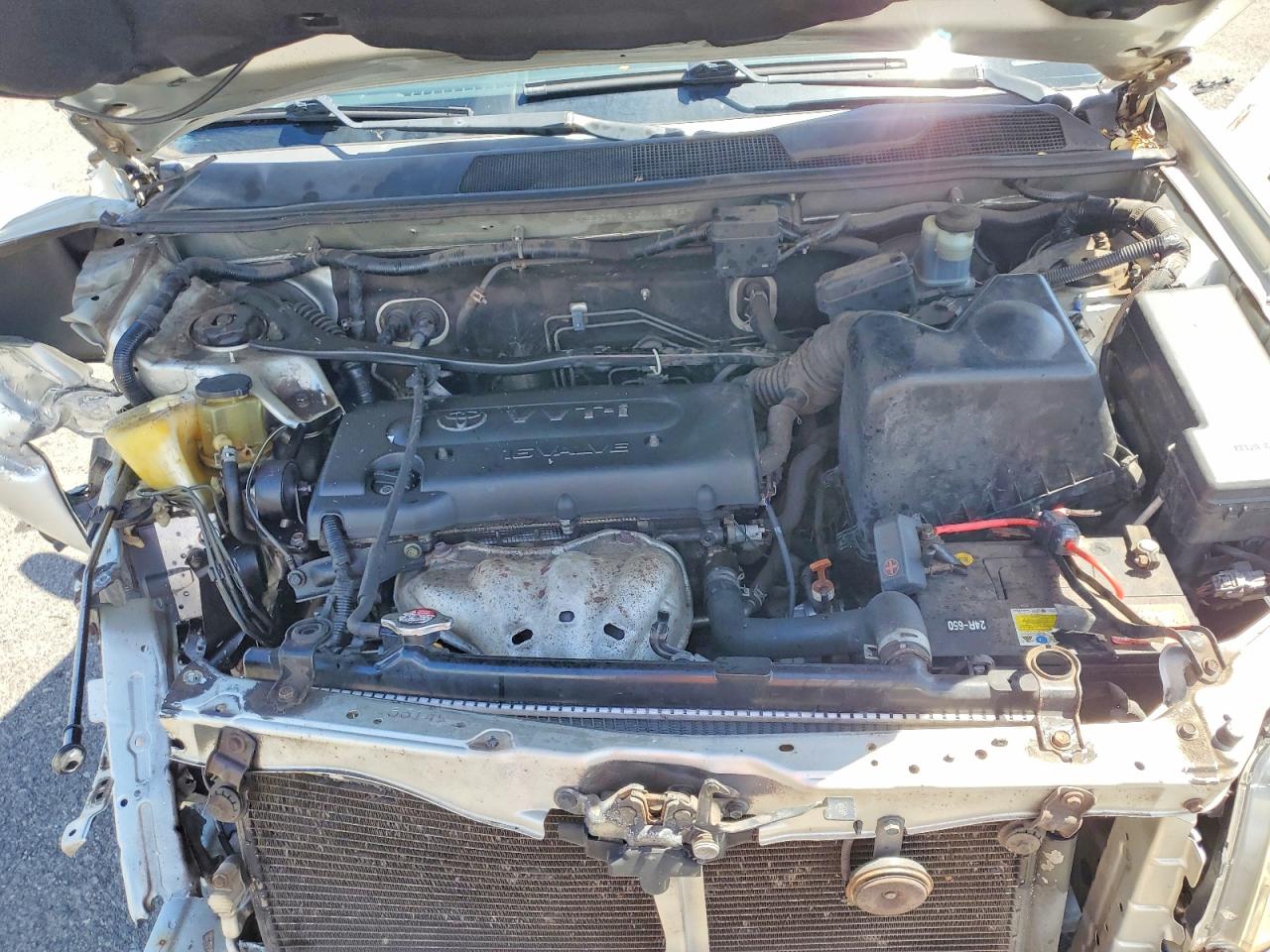 2004 Toyota Highlander Base Silver vin: JTEGD21A240101385