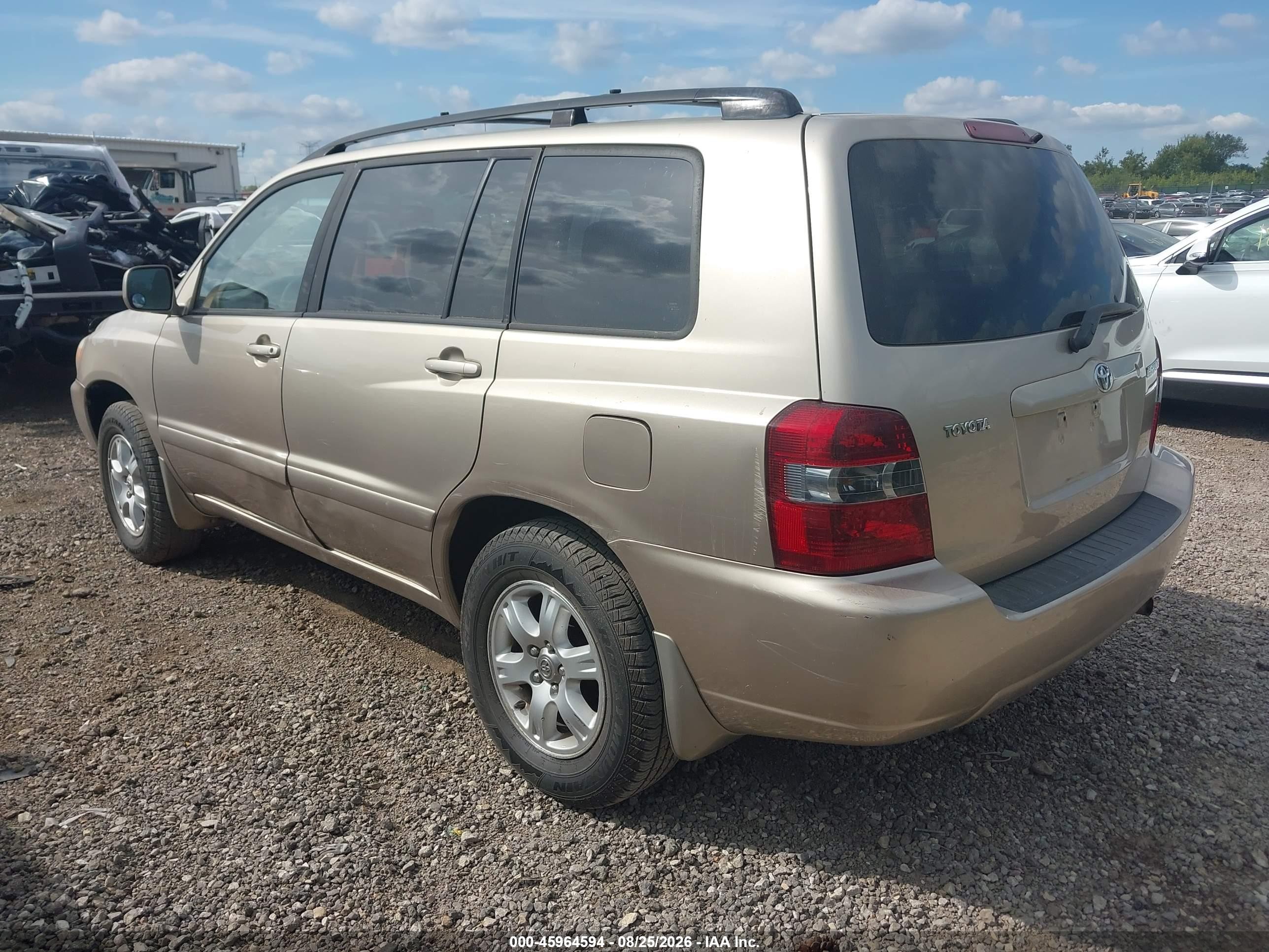 2006 Toyota Highlander   Gold vin: JTEGD21A260132350