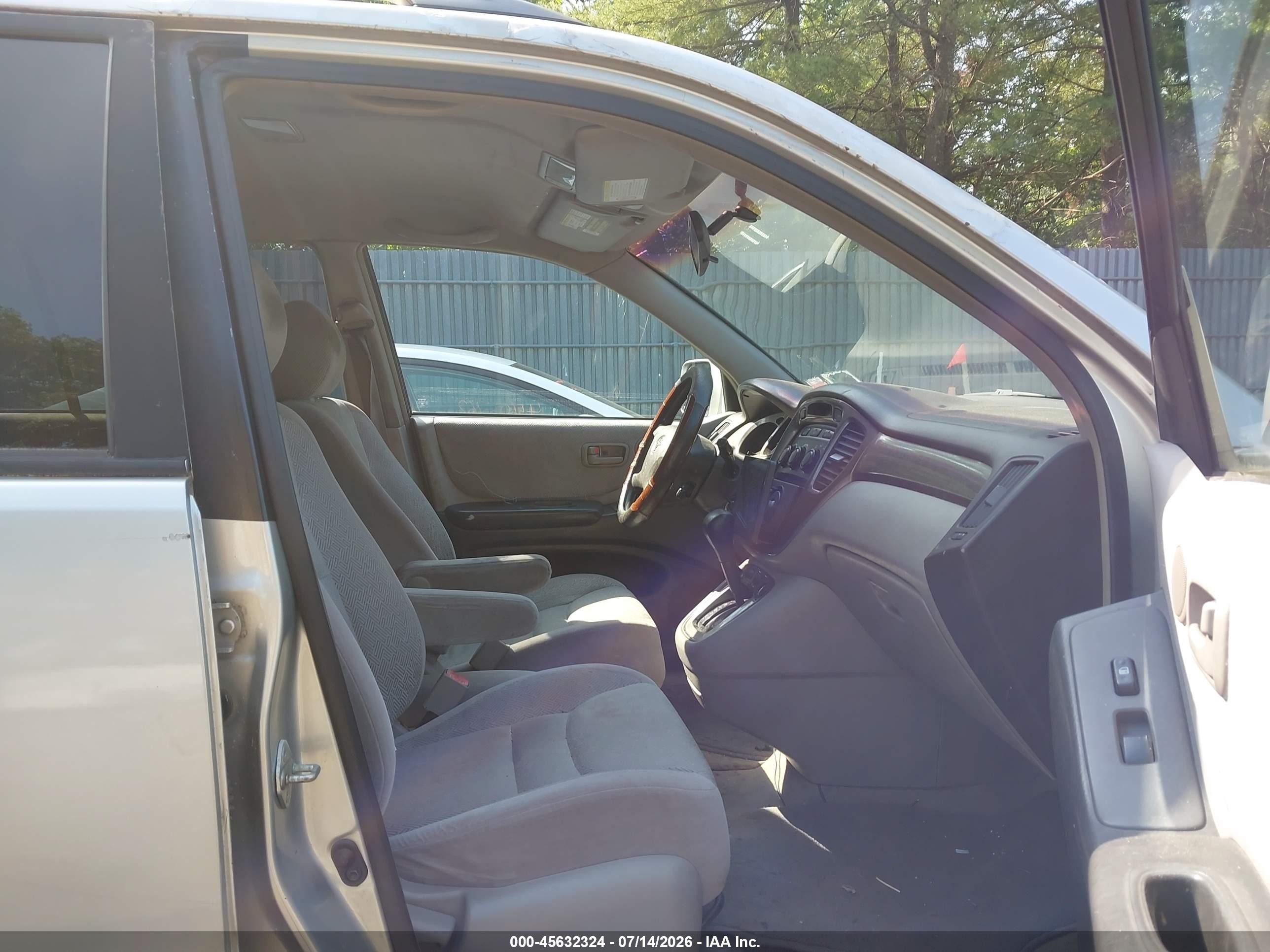 2001 Toyota Highlander   Silver vin: JTEGD21A310009746