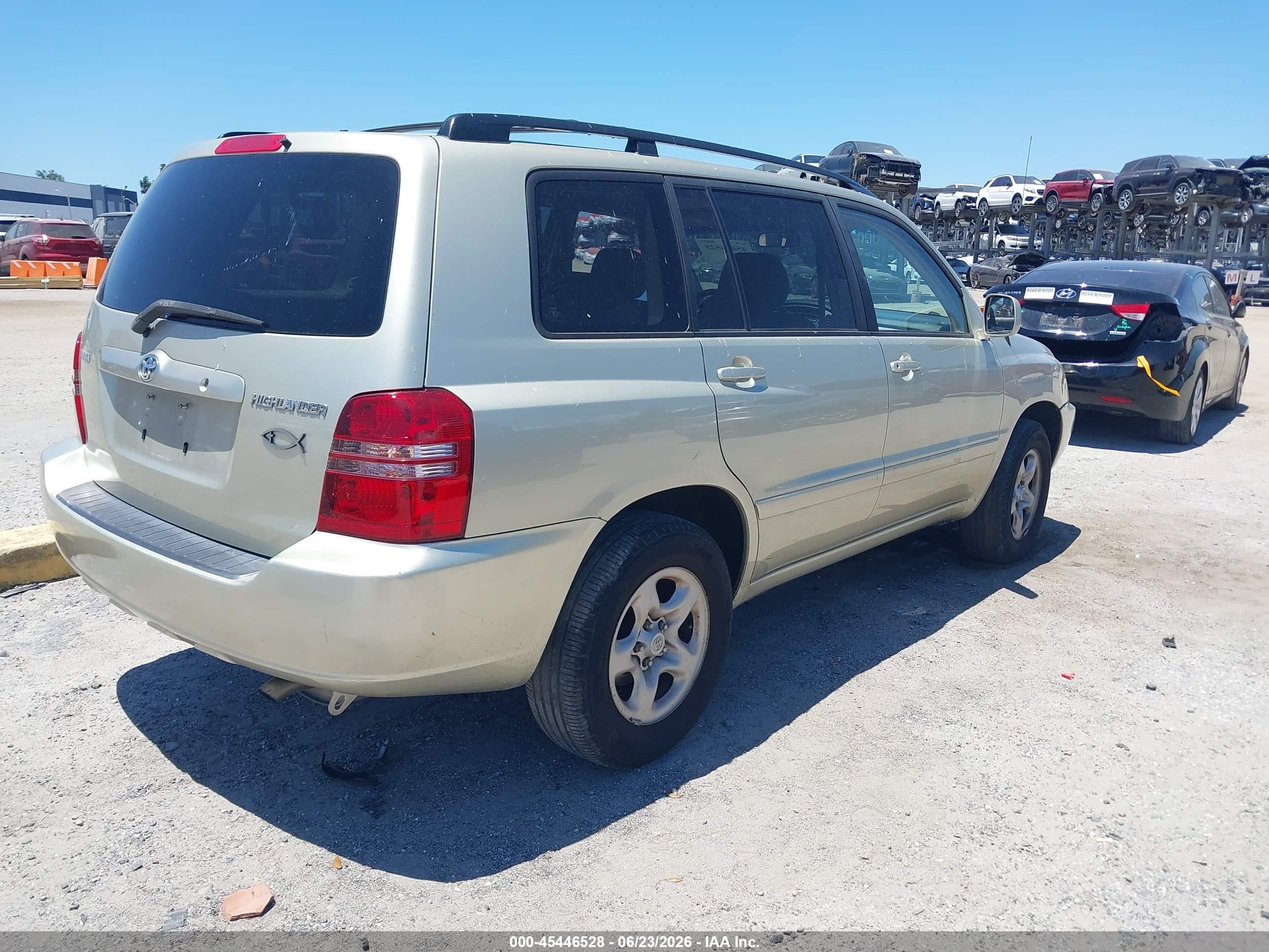 2003 Toyota Highlander   Gold vin: JTEGD21A330069979