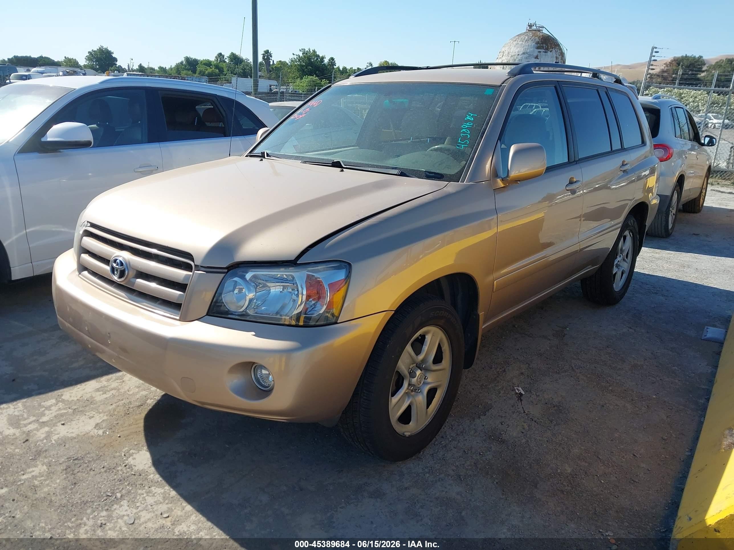 2007 Toyota Highlander   Gold vin: JTEGD21A370160661