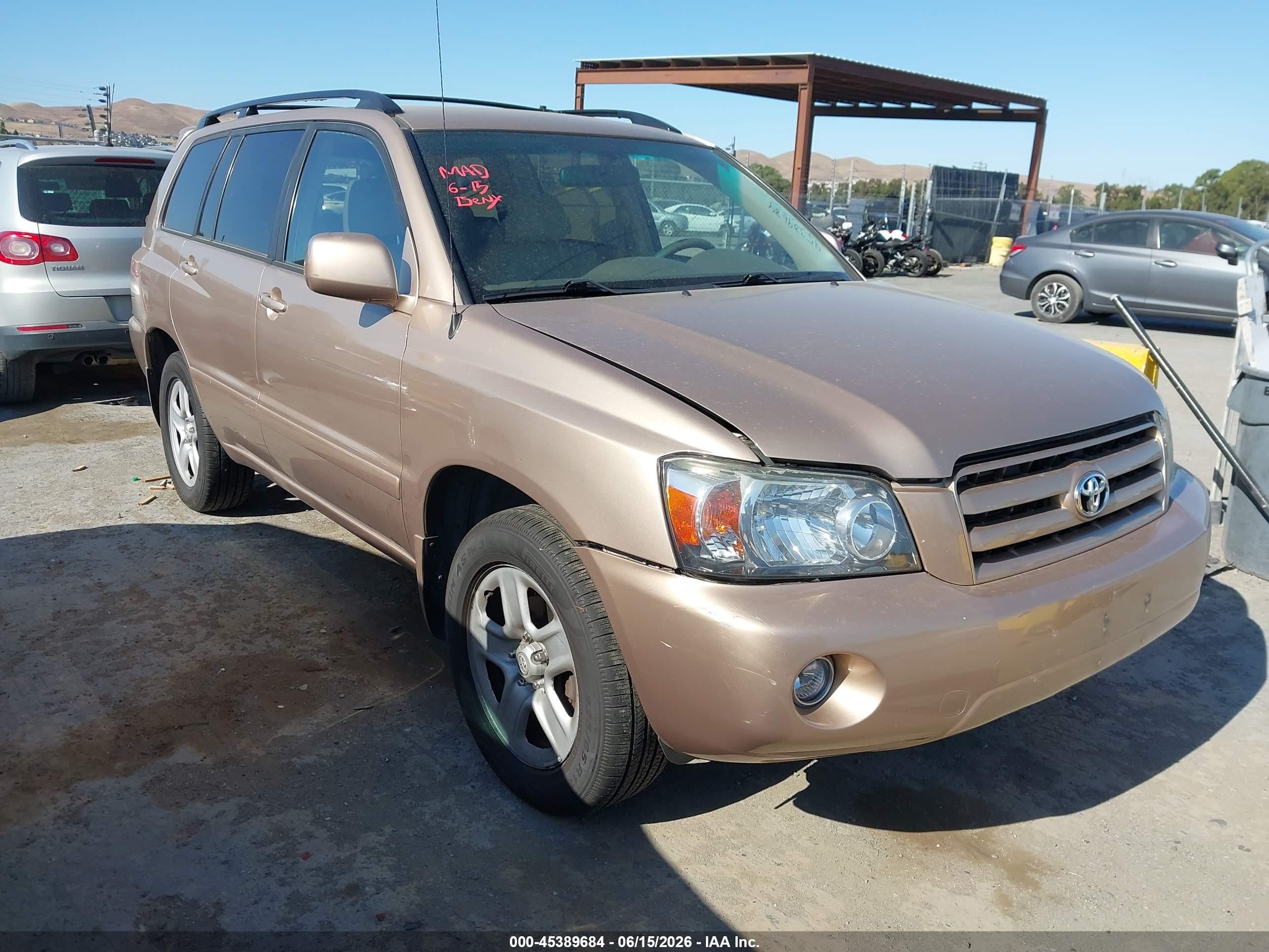 2007 Toyota Highlander   Gold vin: JTEGD21A370160661