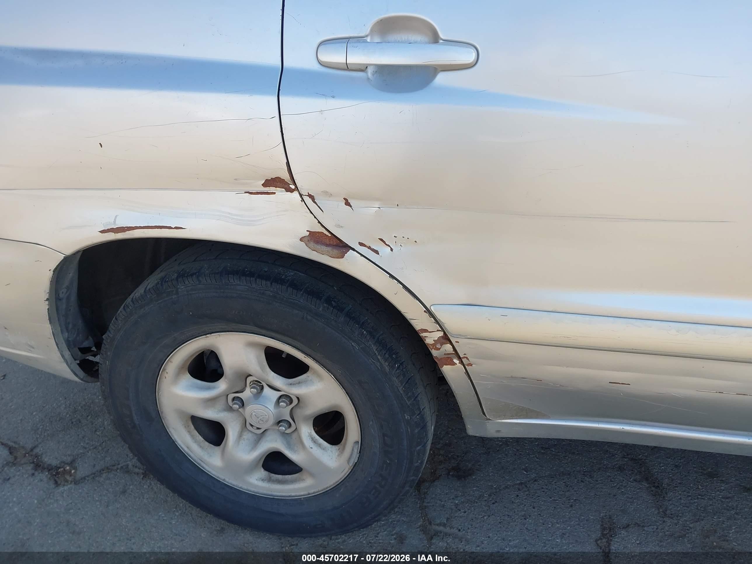 2002 Toyota Highlander   Silver vin: JTEGD21A420028243