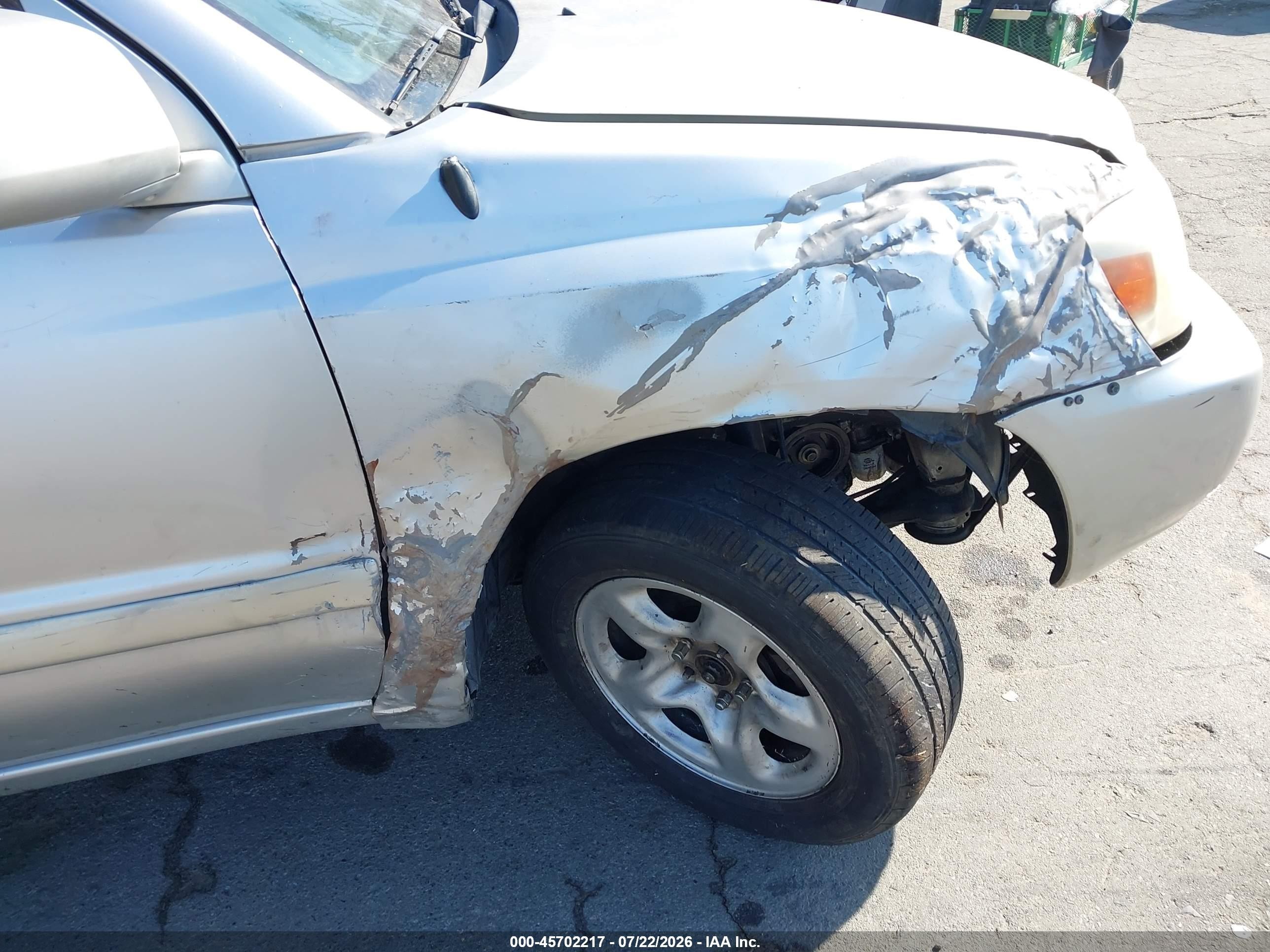 2002 Toyota Highlander   Silver vin: JTEGD21A420028243