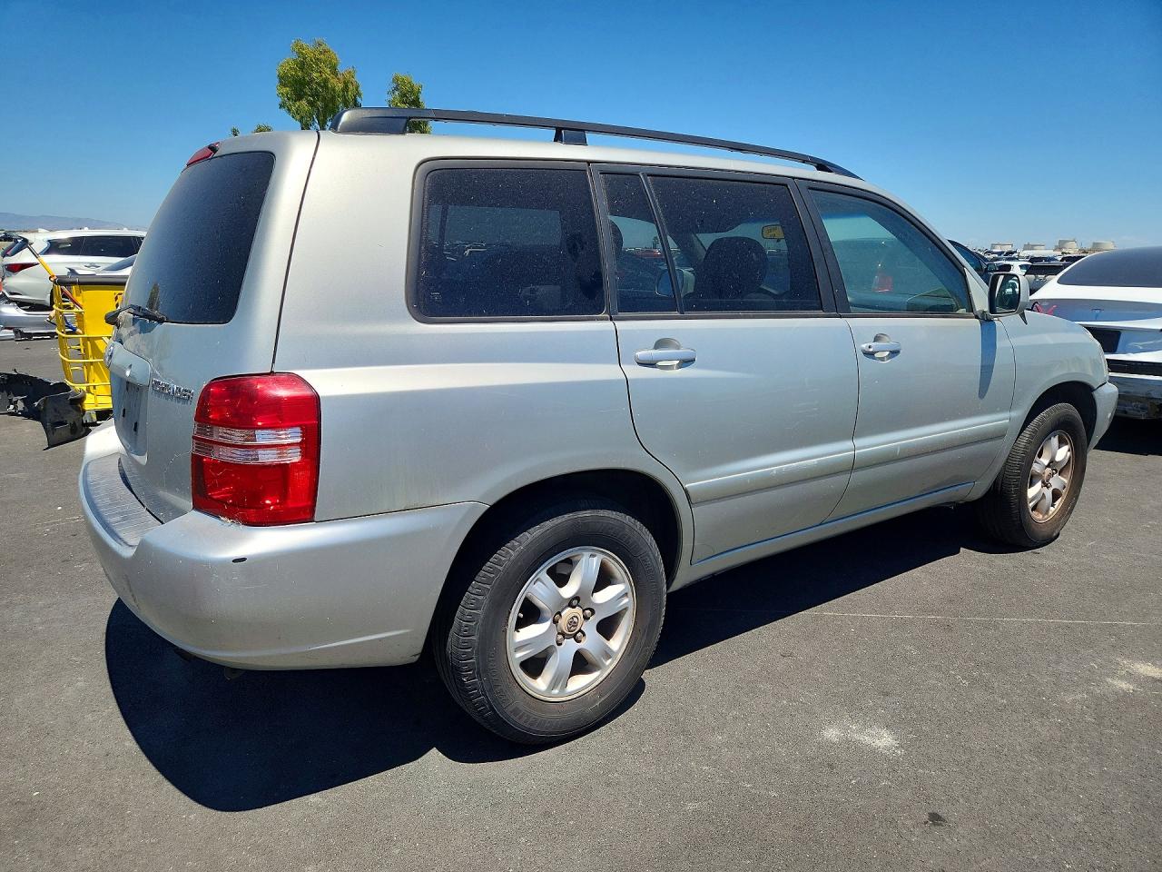 2003 Toyota Highlander Base Silver vin: JTEGD21A430066475