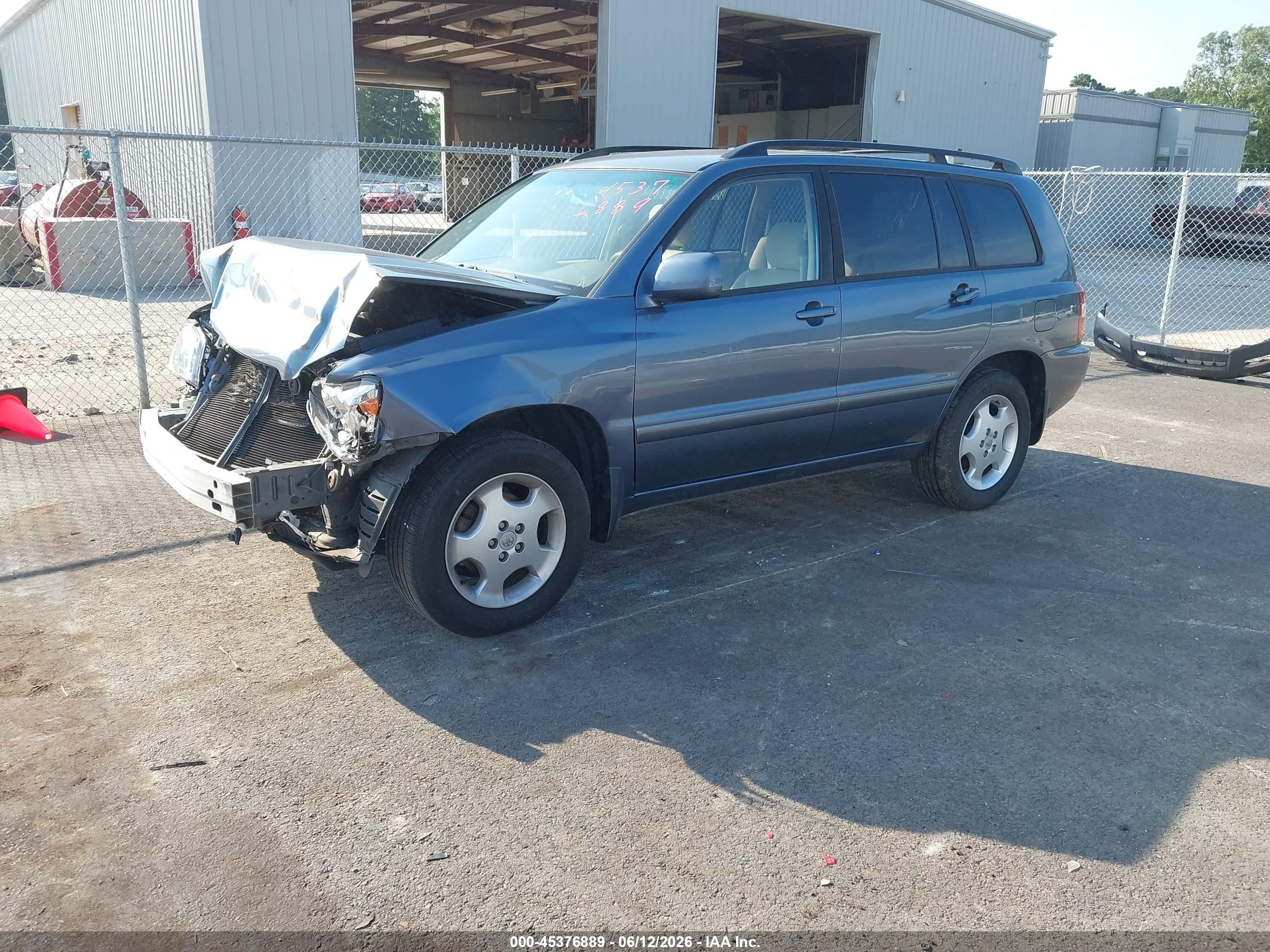 2004 Toyota Highlander   Blue vin: JTEGD21A440090955