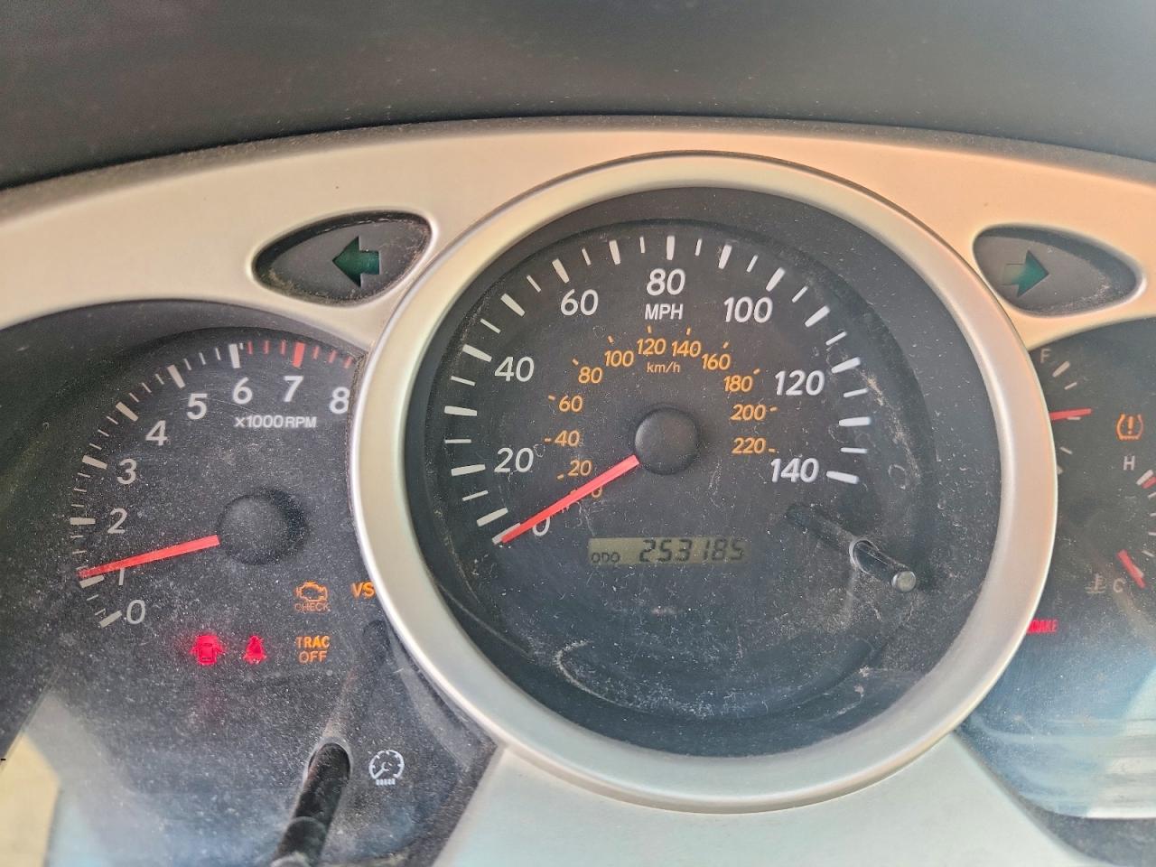 2004 Toyota Highlander Base Зеленый vin: JTEGD21A440102487