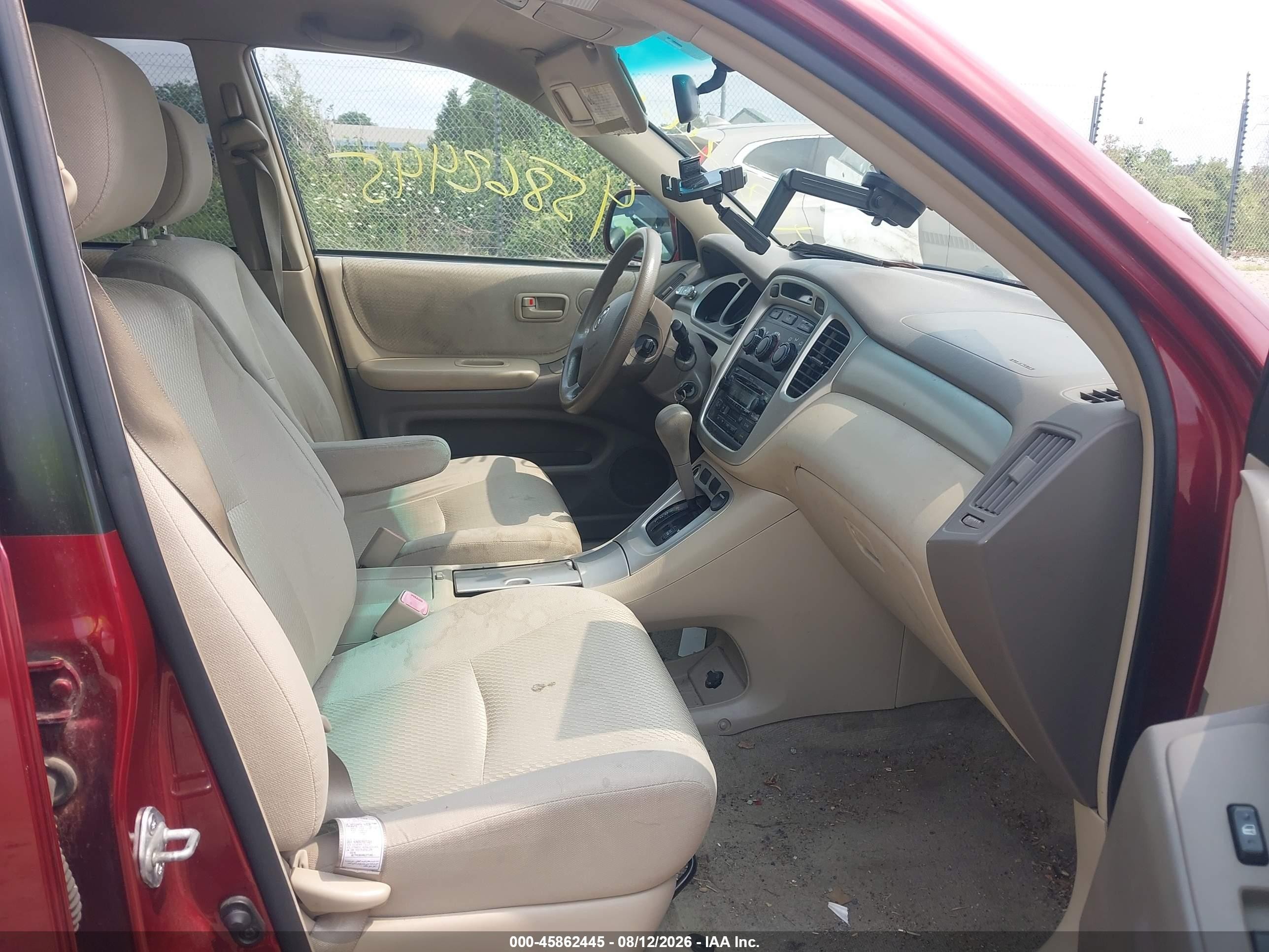 2005 Toyota Highlander   Maroon vin: JTEGD21A450108646