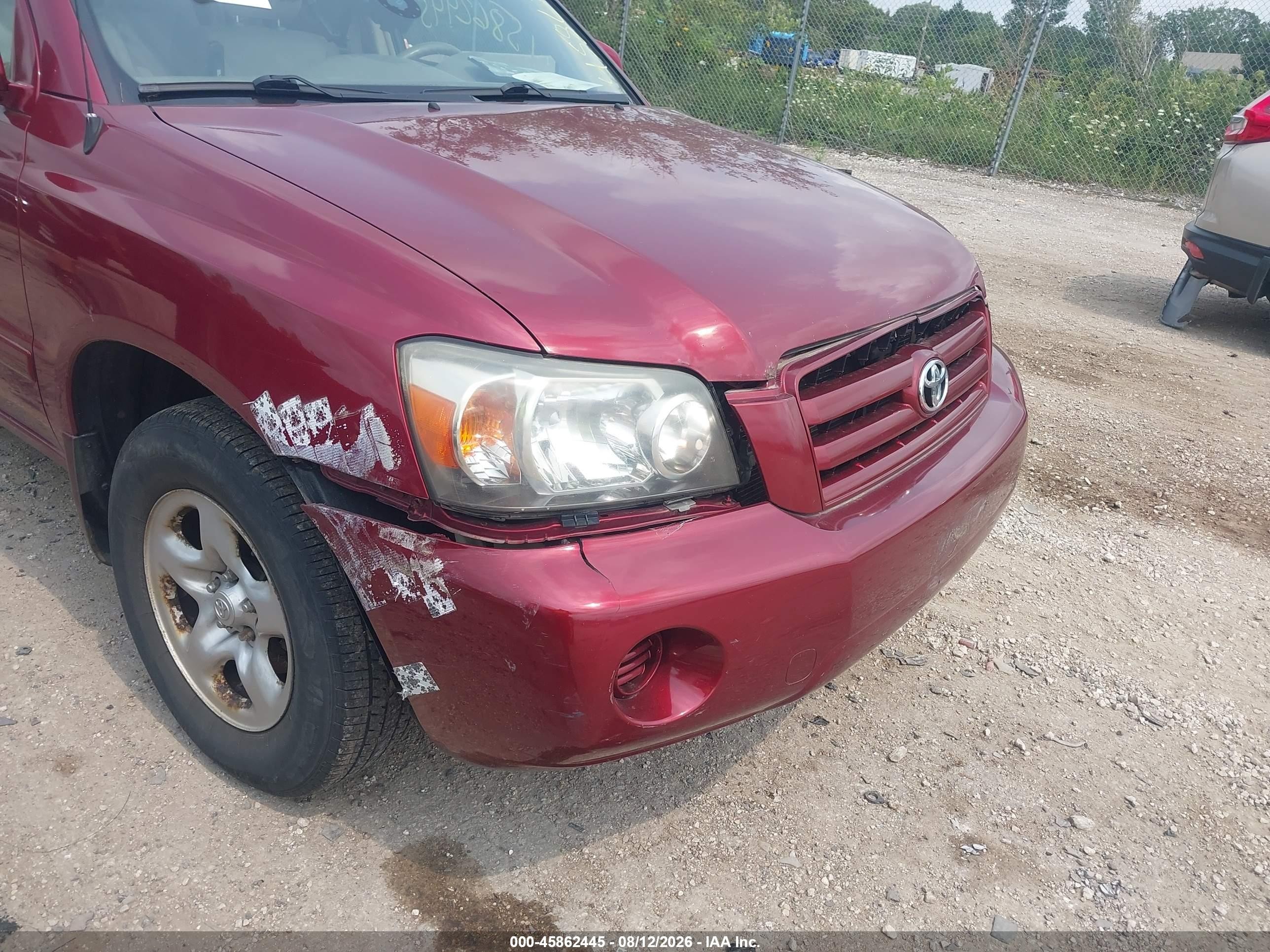 2005 Toyota Highlander   Maroon vin: JTEGD21A450108646