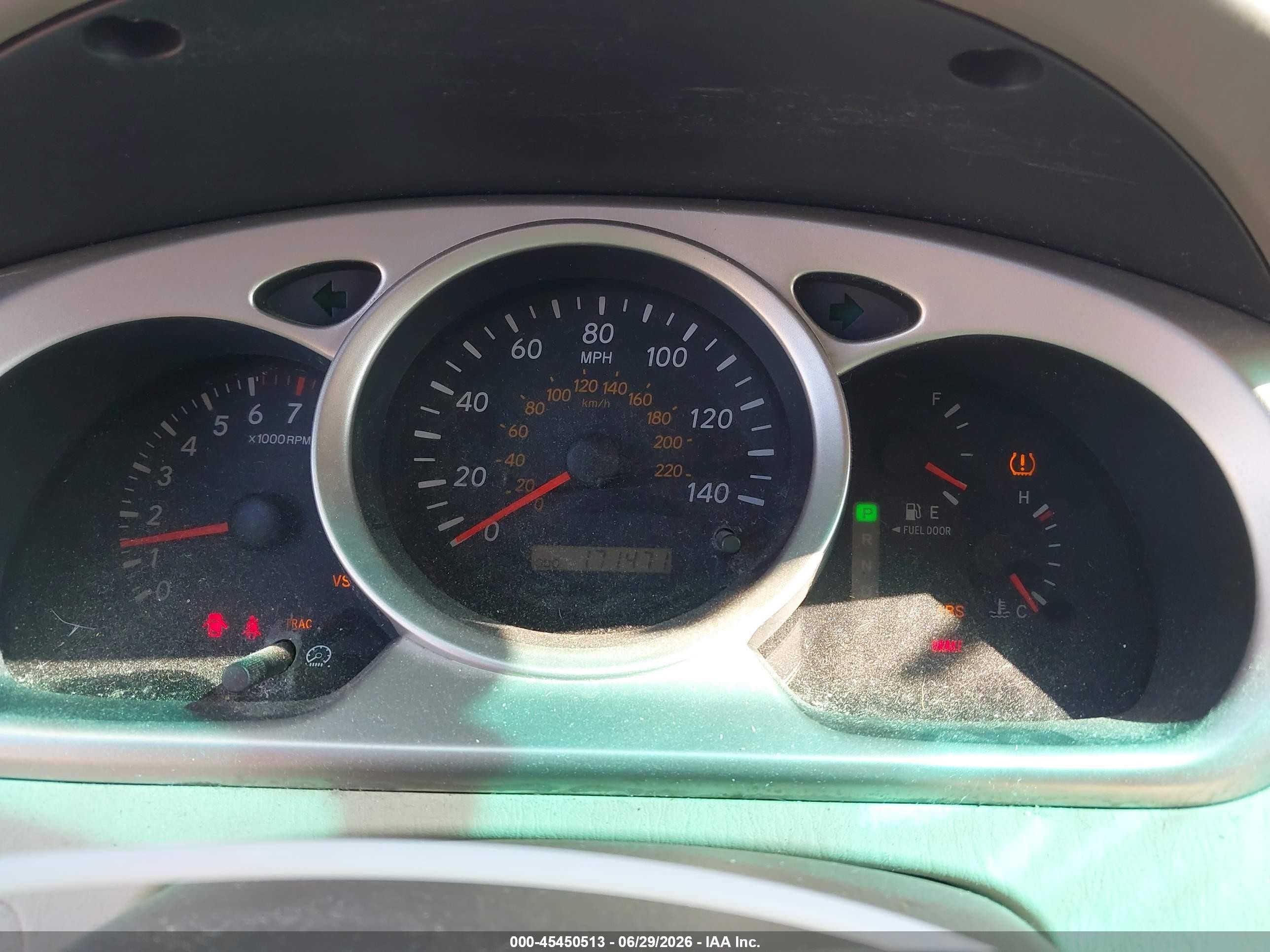2006 Toyota Highlander   Gold vin: JTEGD21A460139848
