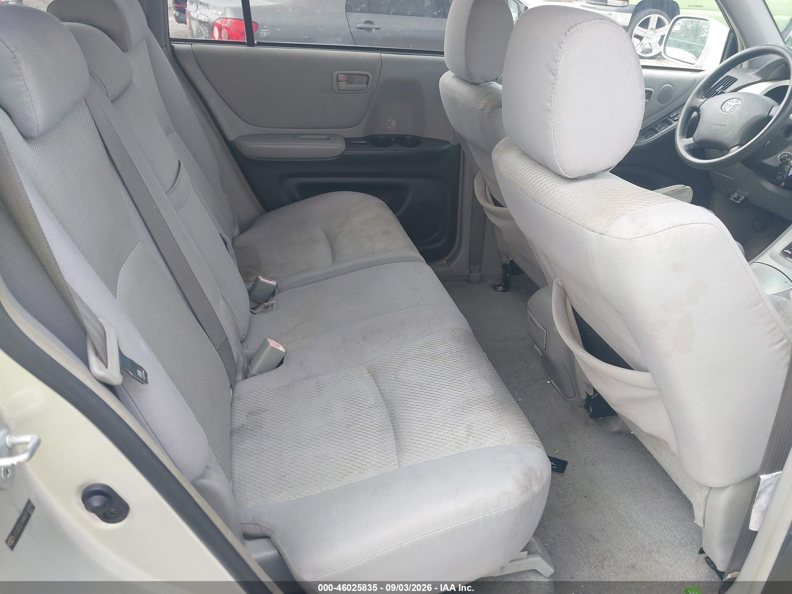 2006 Toyota Highlander   Silver vin: JTEGD21A460146959