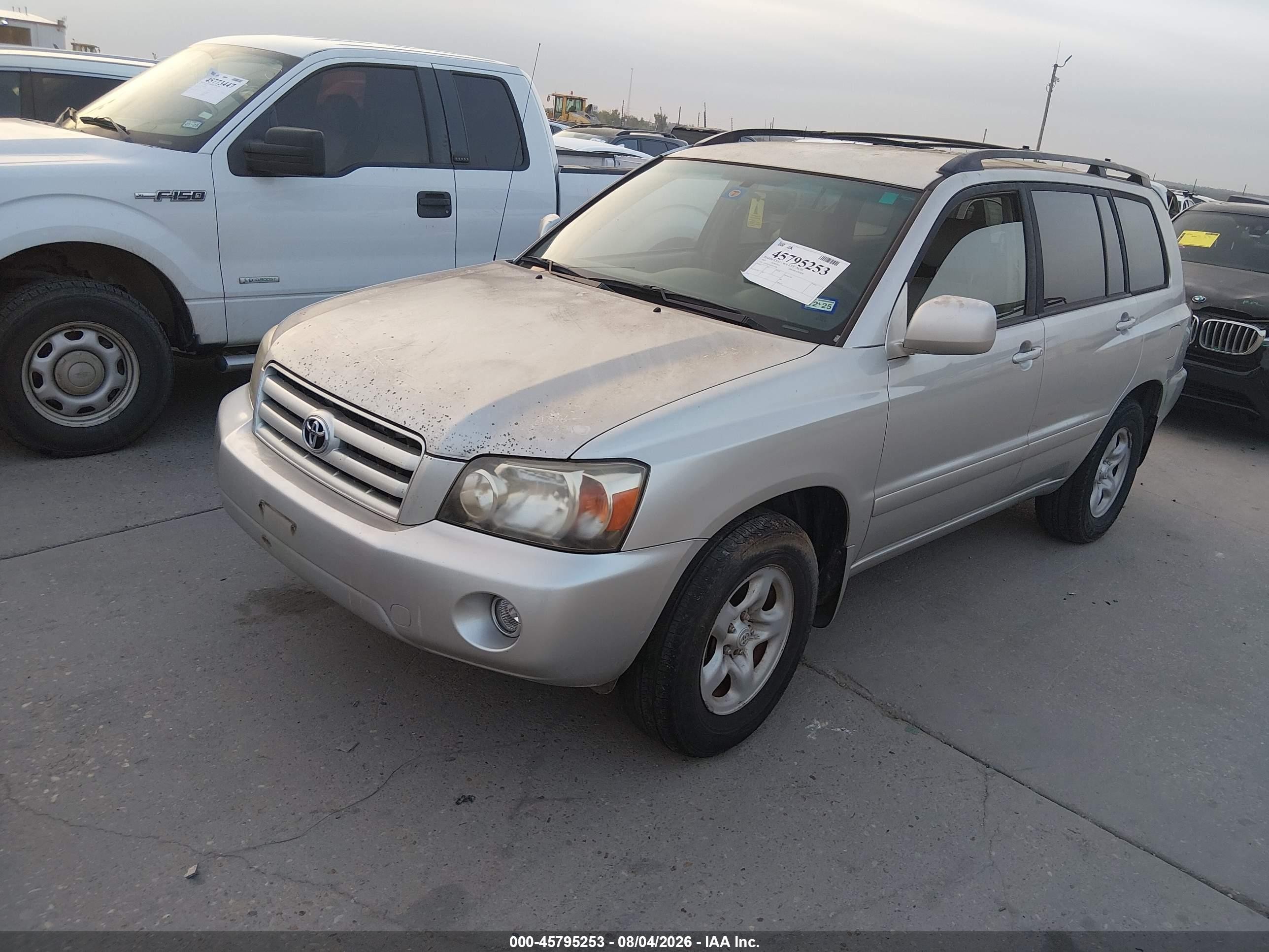 2007 Toyota Highlander   Silver vin: JTEGD21A470157588