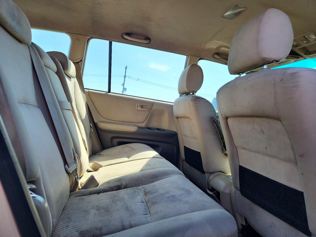 2007 Toyota Highlander Base Tan vin: JTEGD21A470165819
