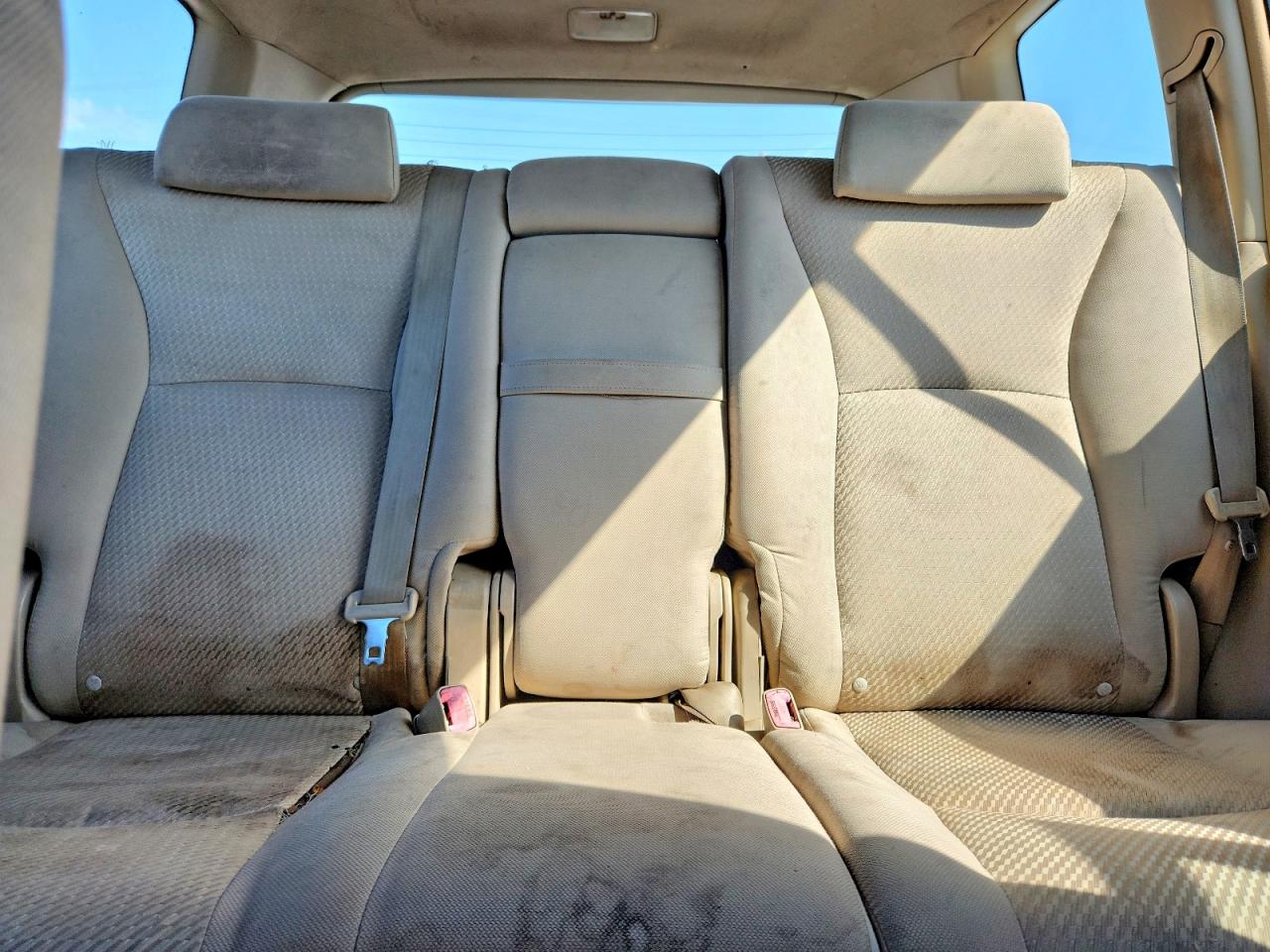 2007 Toyota Highlander Base Tan vin: JTEGD21A470165819