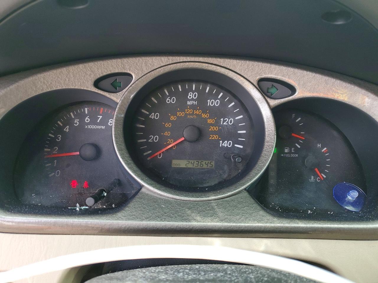 2003 Toyota Highlander Base White vin: JTEGD21A530055713