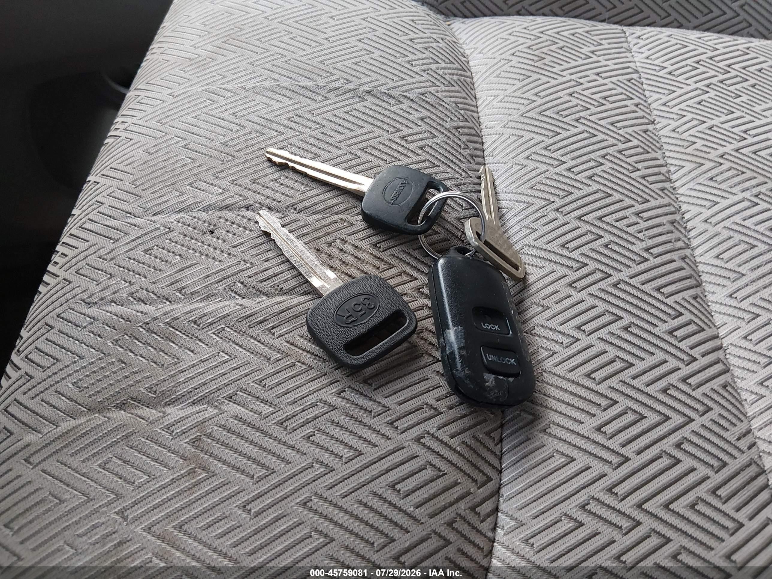 2003 Toyota Highlander   Серебряный vin: JTEGD21A530062970