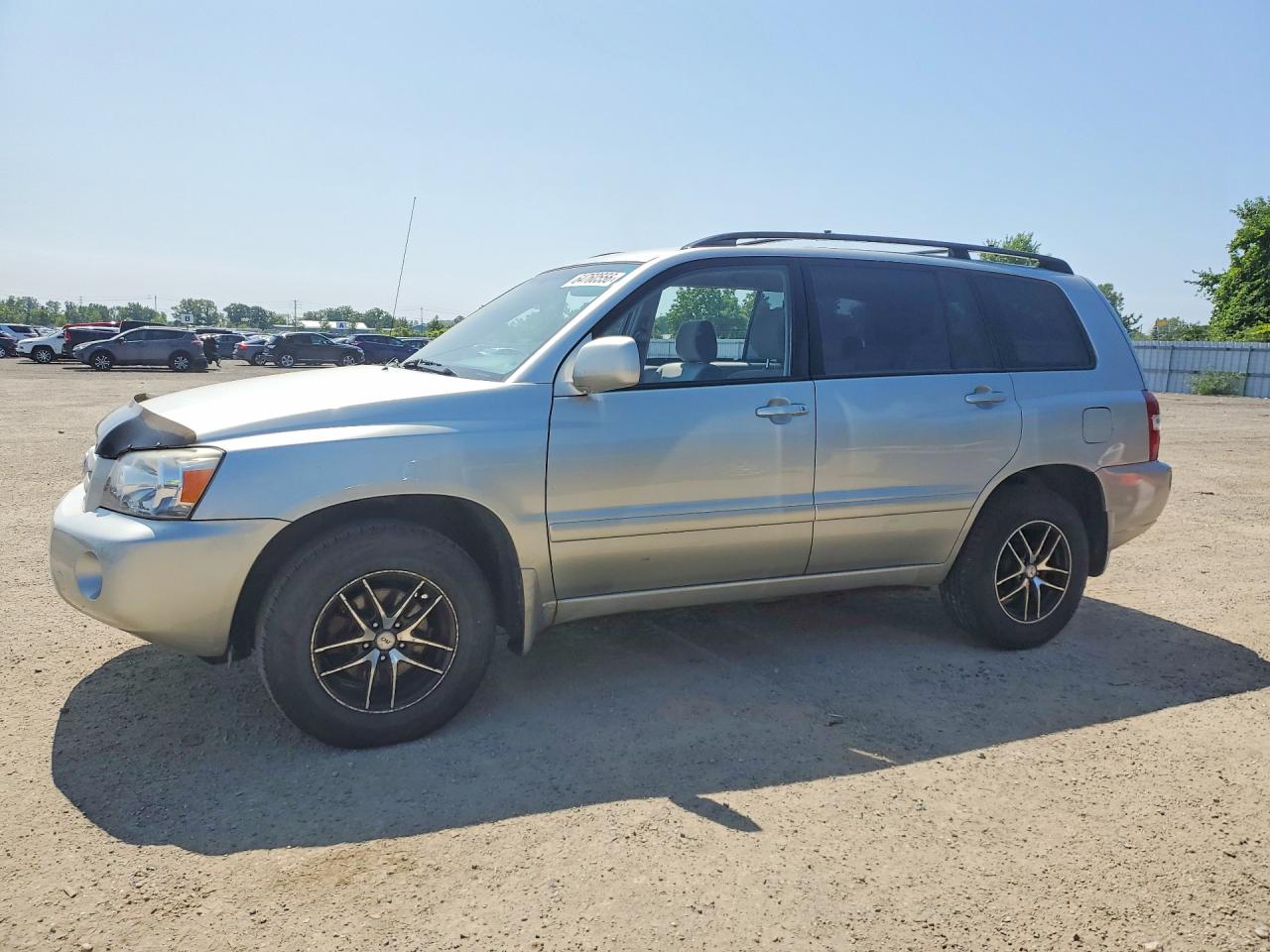 2005 Toyota Highlander Base Tan vin: JTEGD21A550117954