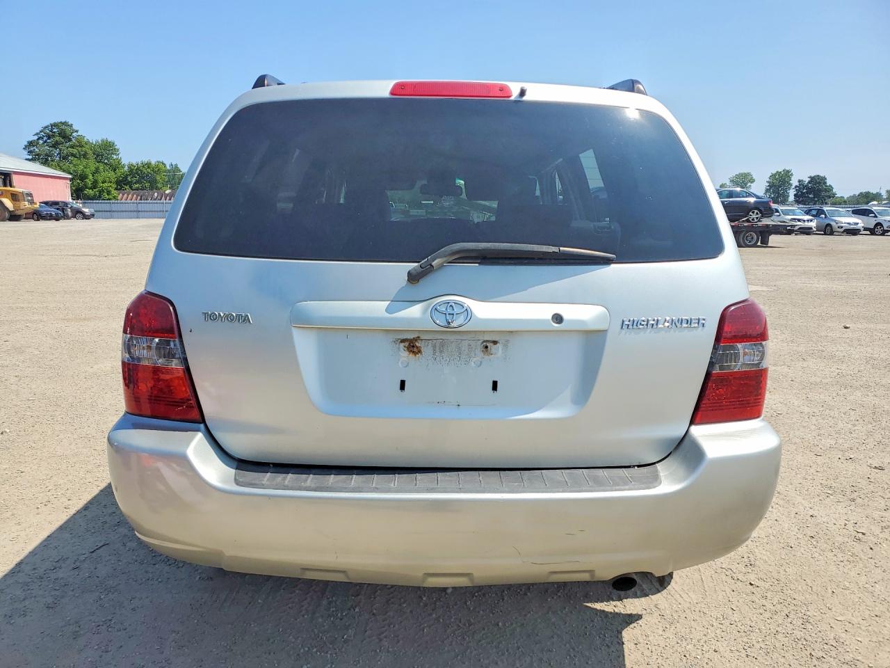 2005 Toyota Highlander Base Tan vin: JTEGD21A550117954