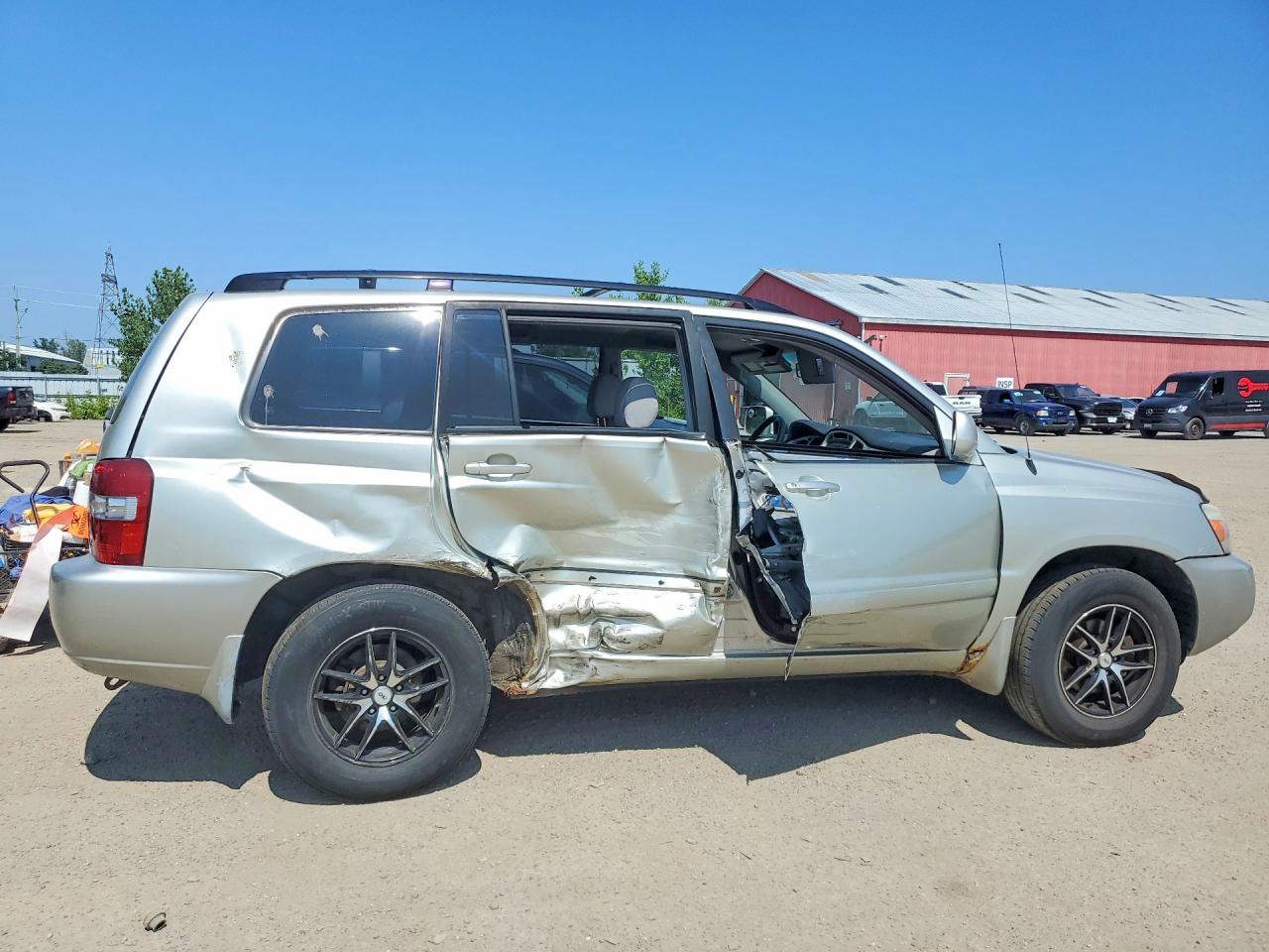 2005 Toyota Highlander Base Tan vin: JTEGD21A550117954