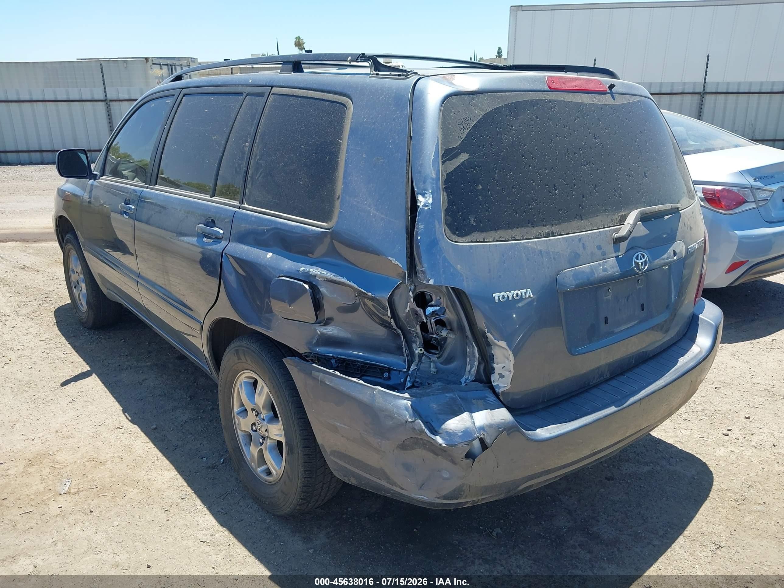 2005 Toyota Highlander   Navy vin: JTEGD21A550127402
