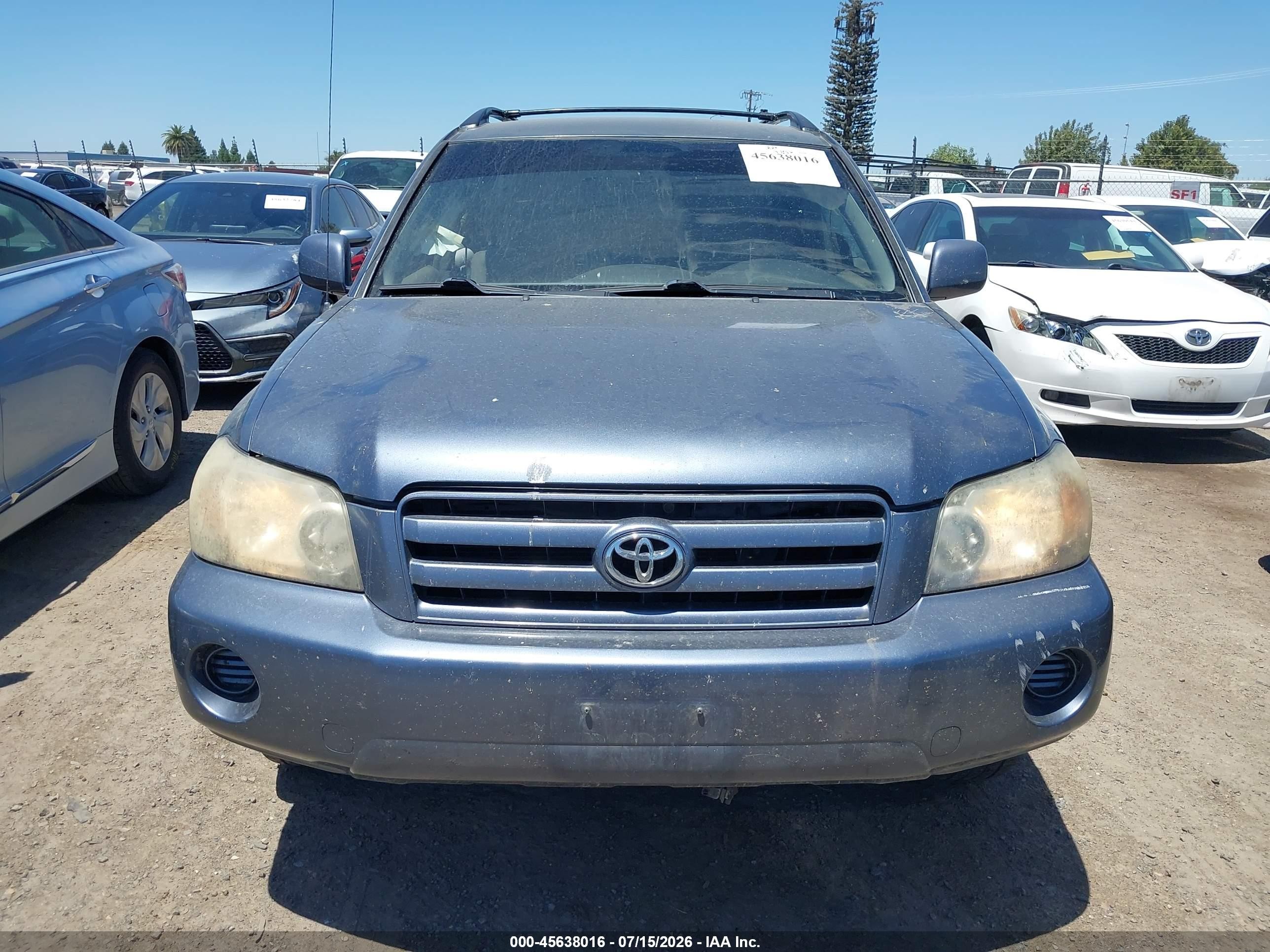 2005 Toyota Highlander   Navy vin: JTEGD21A550127402