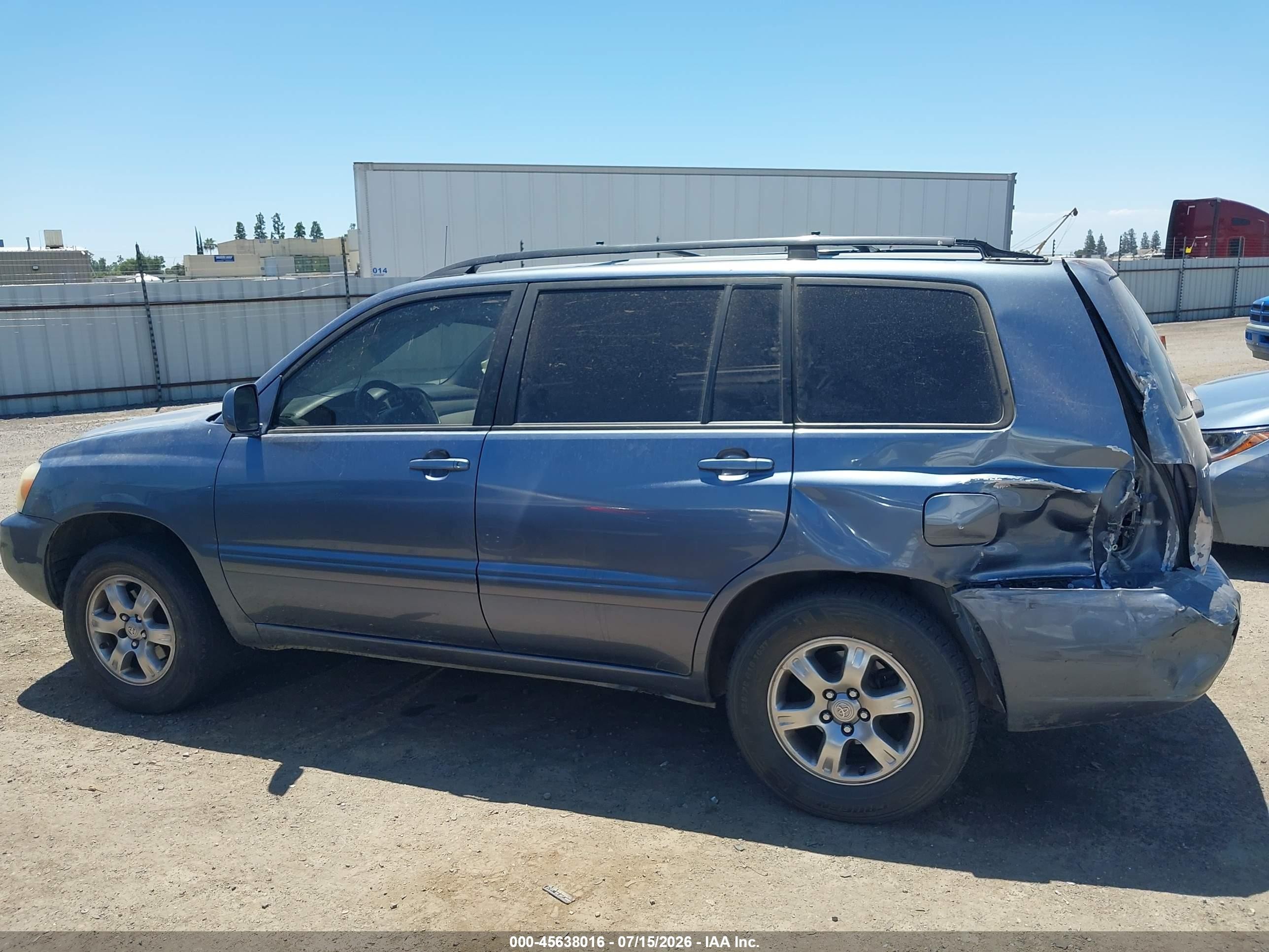 2005 Toyota Highlander   Navy vin: JTEGD21A550127402
