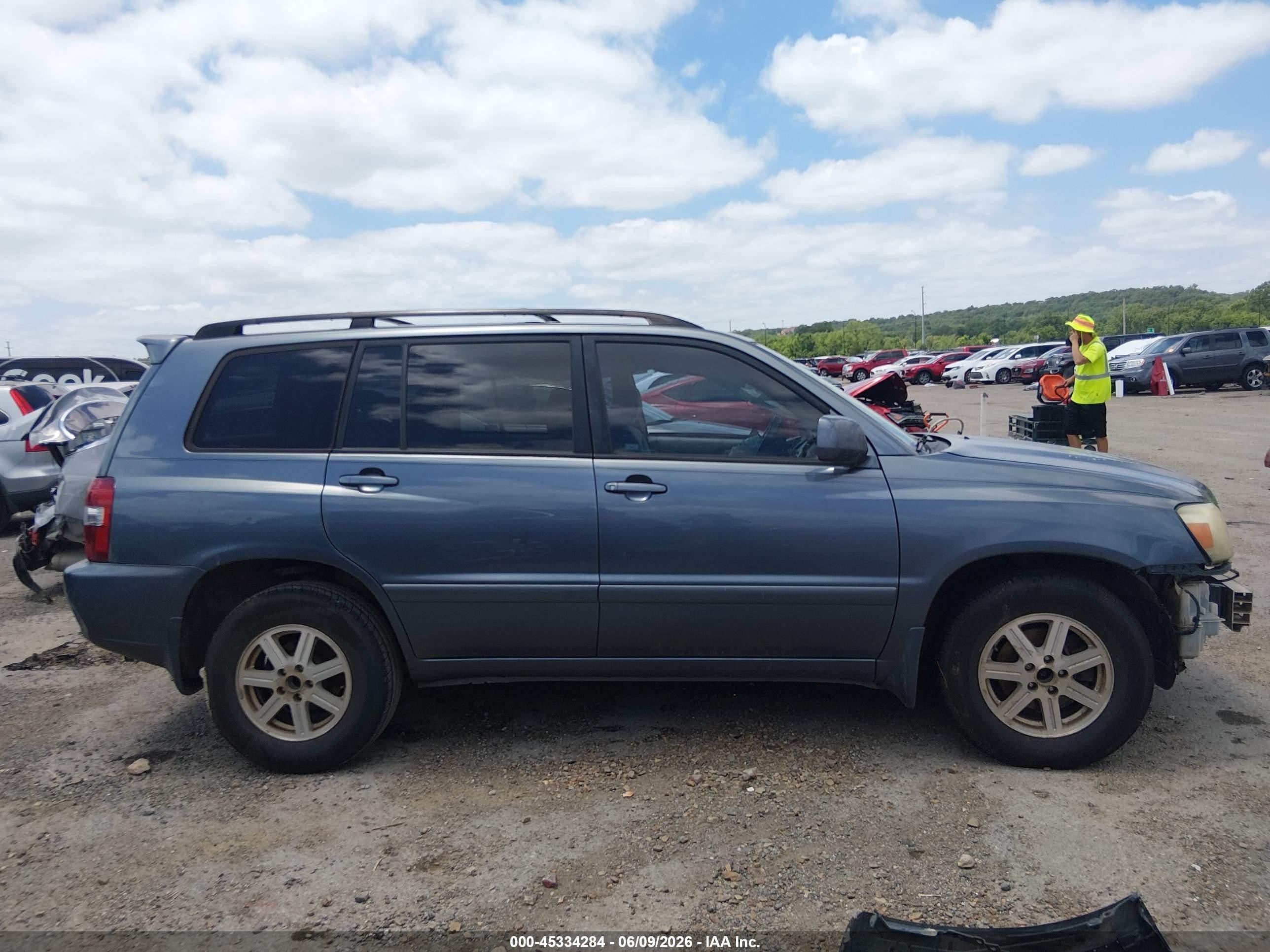 2006 Toyota Highlander   Teal vin: JTEGD21A560138840