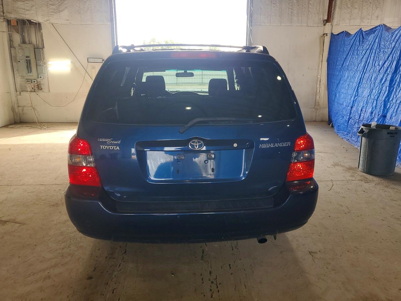 2006 Toyota Highlander Base Синий vin: JTEGD21A560143651