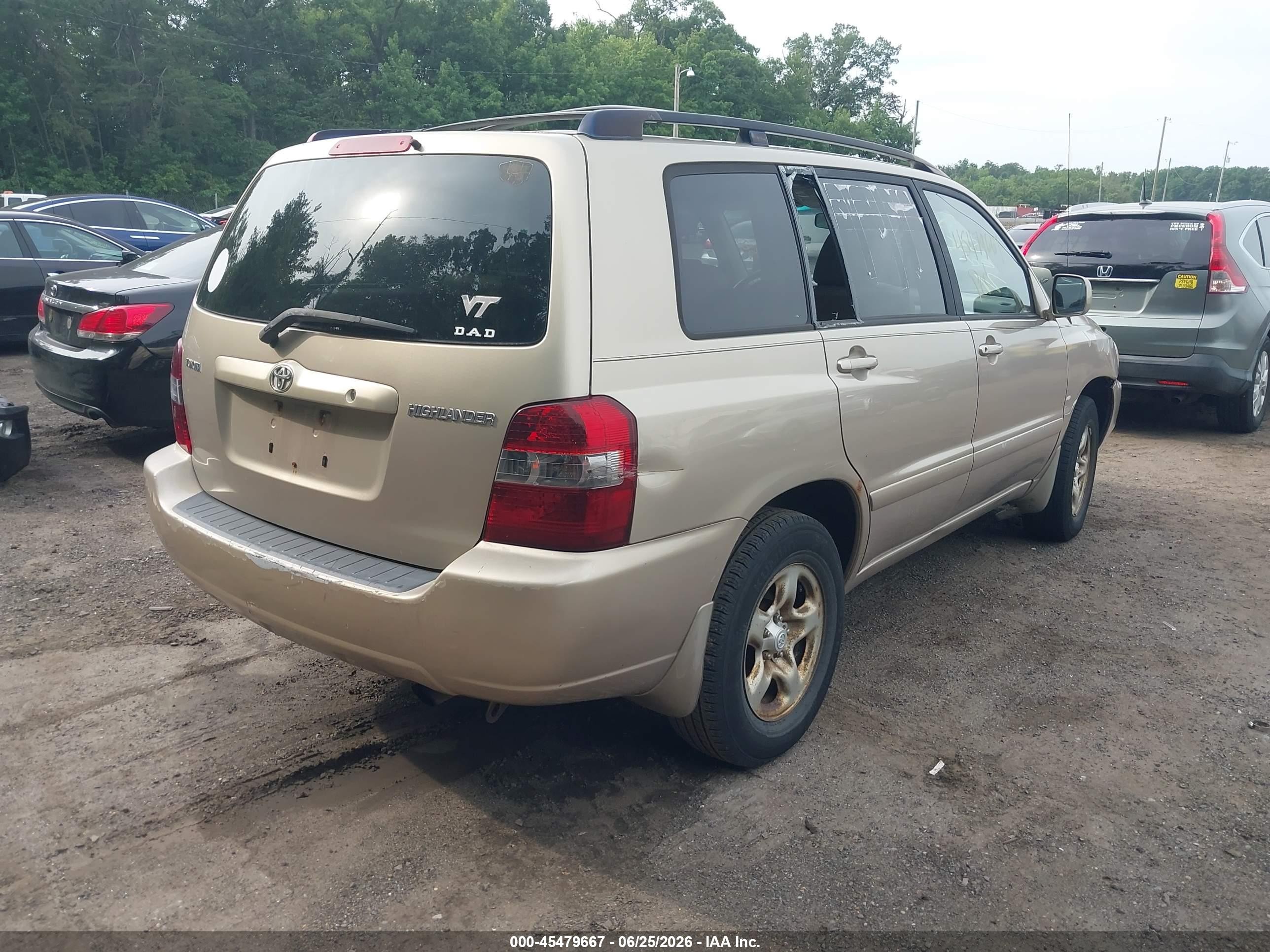 2004 Toyota Highlander   Gold vin: JTEGD21A640095087