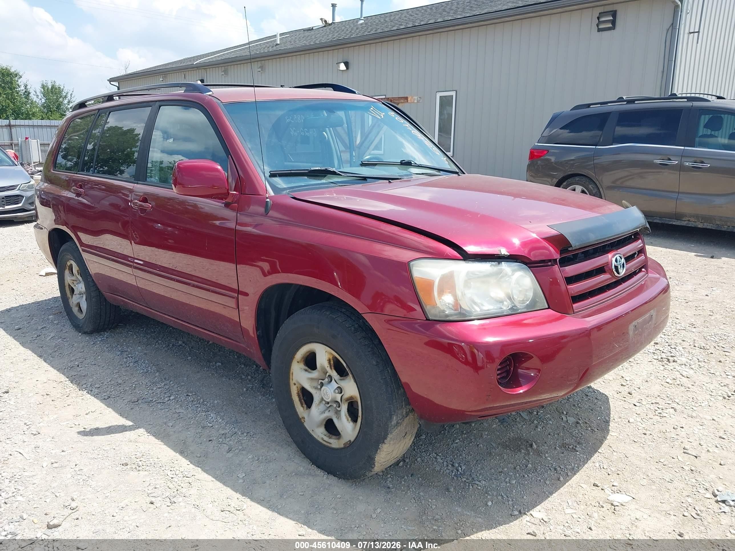 2006 Toyota Highlander   Maroon vin: JTEGD21A660151998