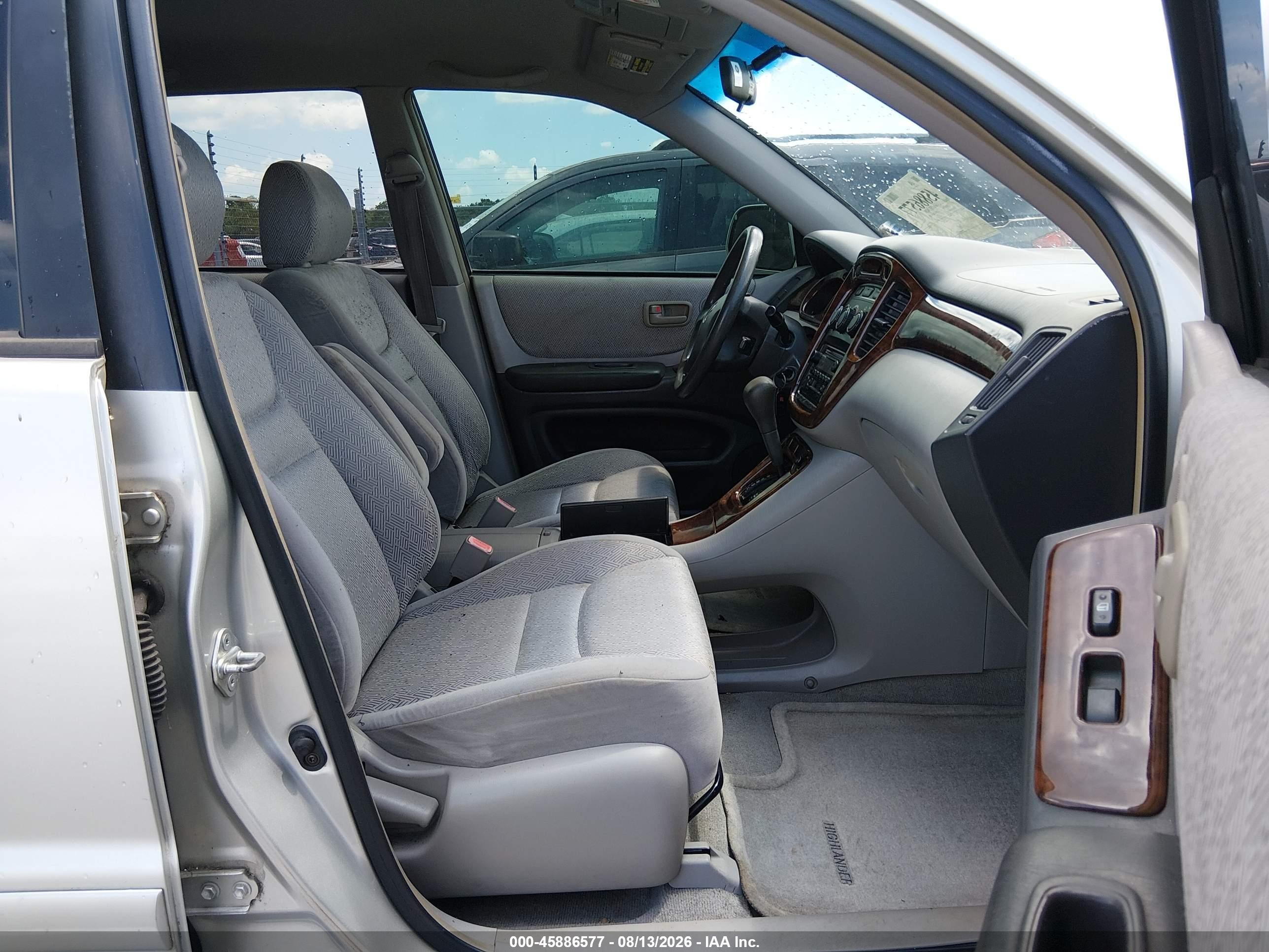 2003 Toyota Highlander   Бежевый vin: JTEGD21A730062128