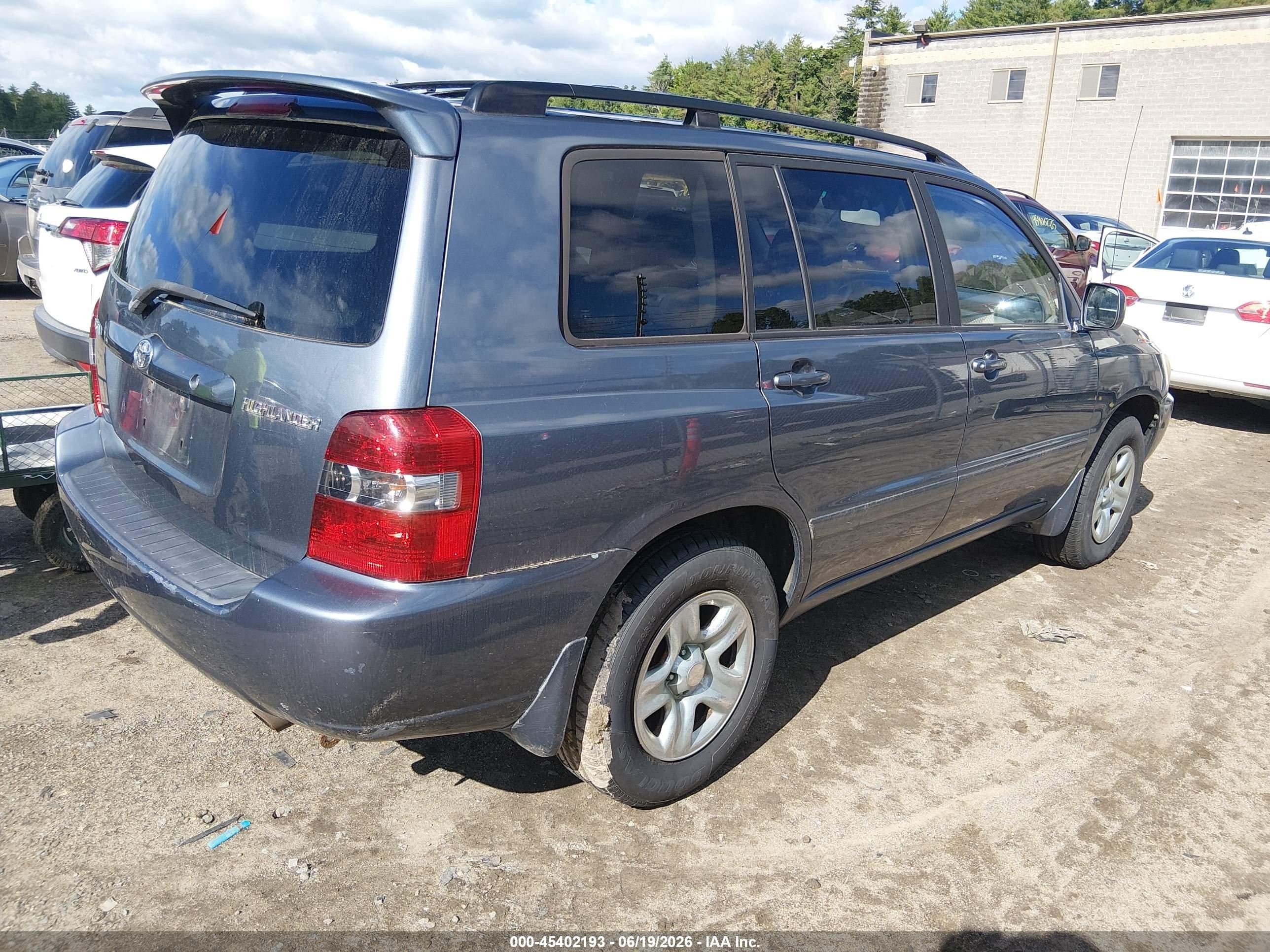 2004 Toyota Highlander   Blue vin: JTEGD21A740077830