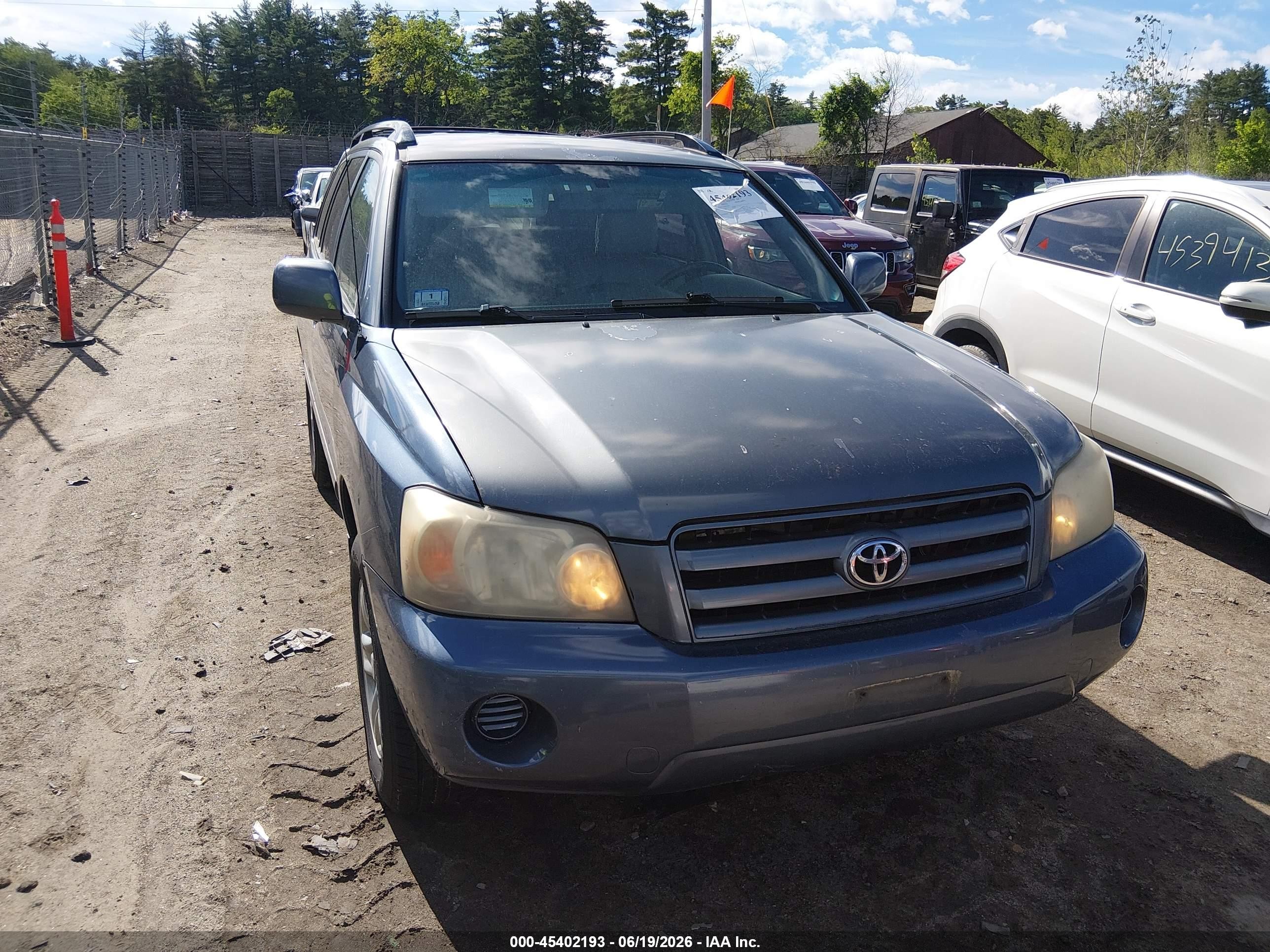 2004 Toyota Highlander   Blue vin: JTEGD21A740077830