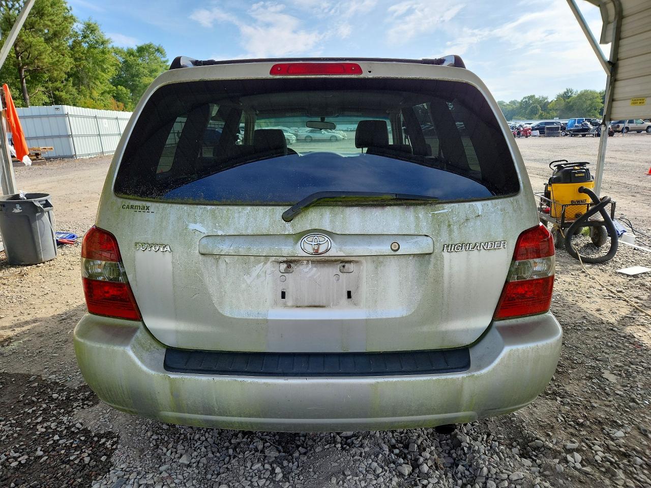 2005 Toyota Highlander Base Gray vin: JTEGD21A750120256