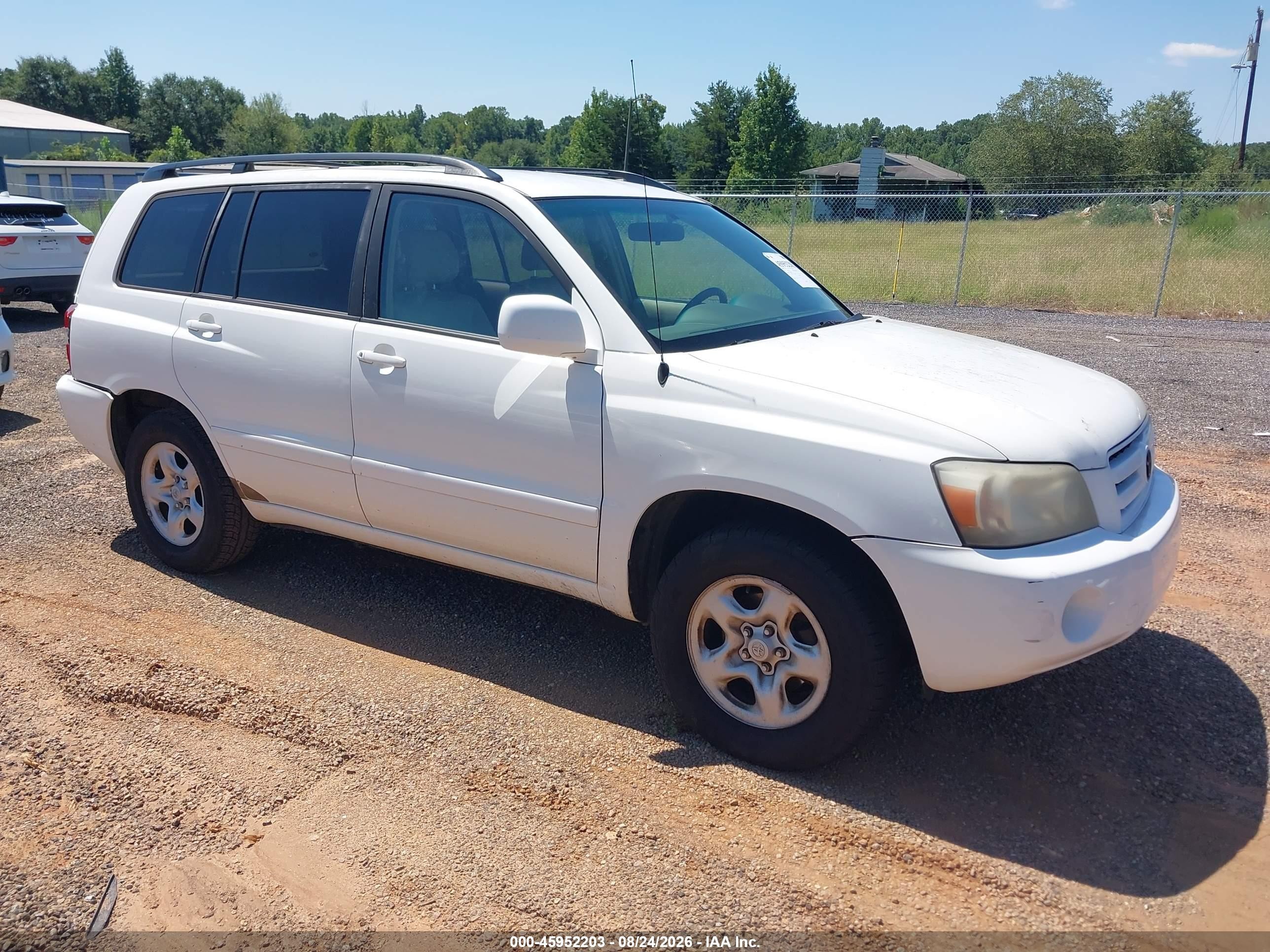 2006 Toyota Highlander   White vin: JTEGD21A760132487