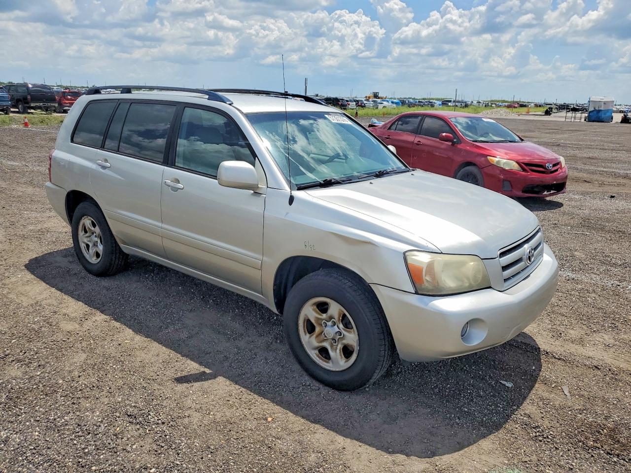2006 Toyota Highlander Base Silver vin: JTEGD21A760142842