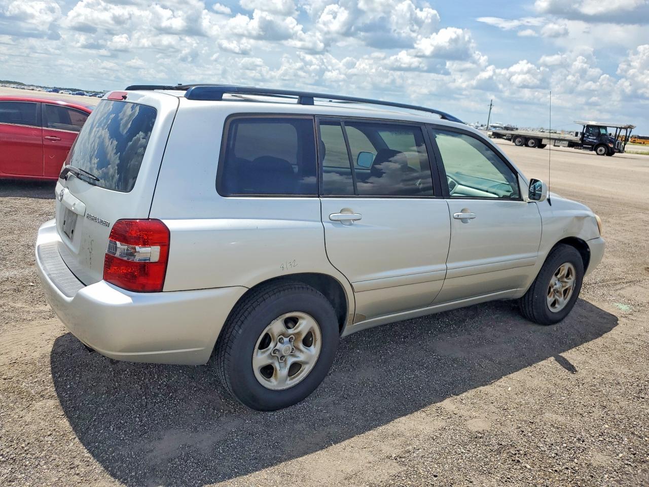 2006 Toyota Highlander Base Silver vin: JTEGD21A760142842