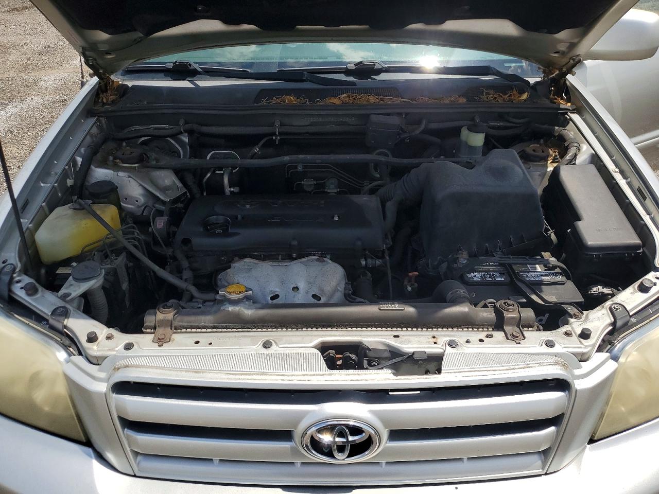2006 Toyota Highlander Base Silver vin: JTEGD21A760142842