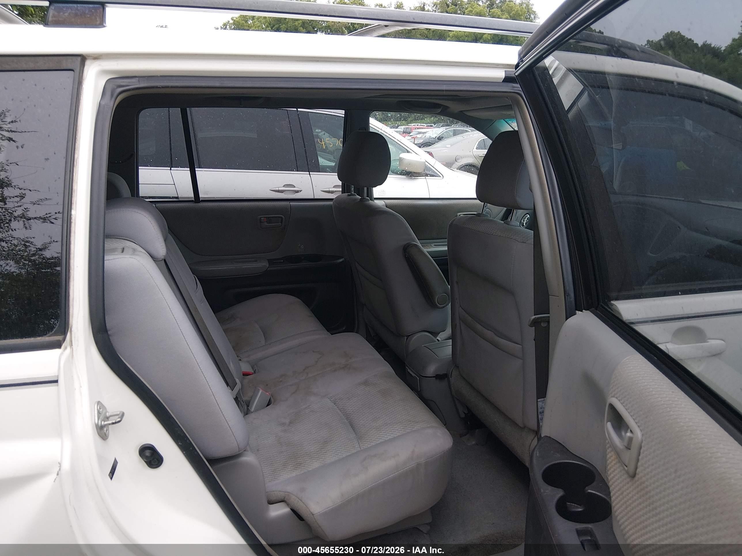 2006 Toyota Highlander White vin: JTEGD21A760154019